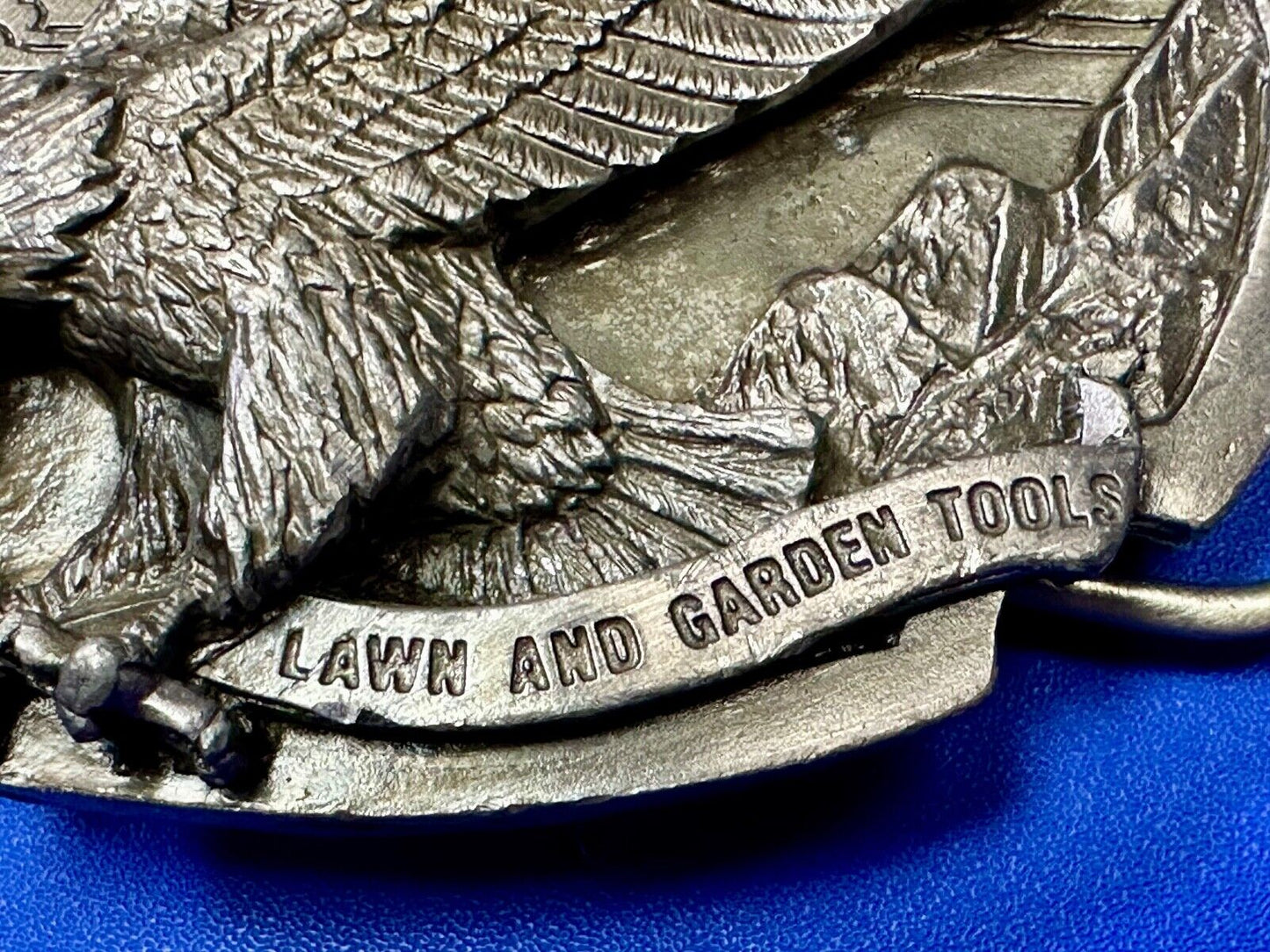 Ames Eagle Lawn and Garden Tools vintage 1987 Siskiyou belt buckle
