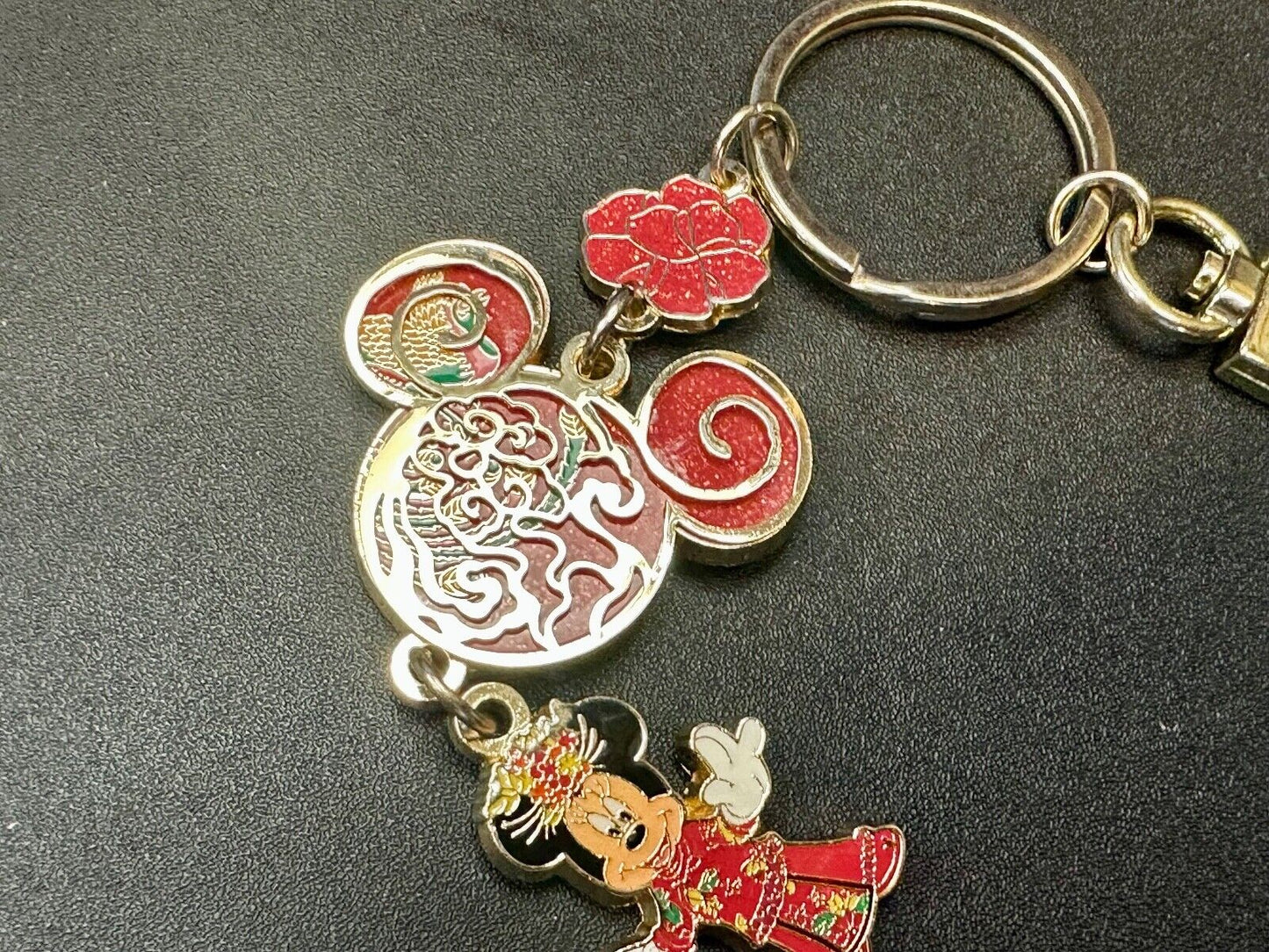 Vintage Dangle Minnie Mouse. - Disneyland Keychain - Key Ring Chain