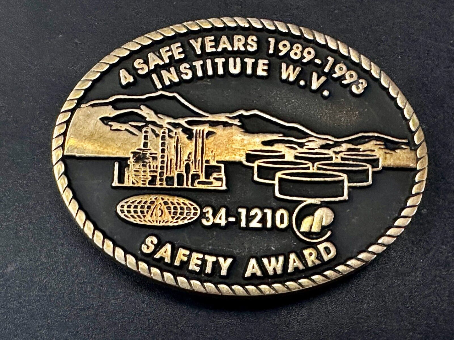 34-110 A Safe Years 1989-1993 W.V Safety Institute Award Koza's Inc Belt Buckle