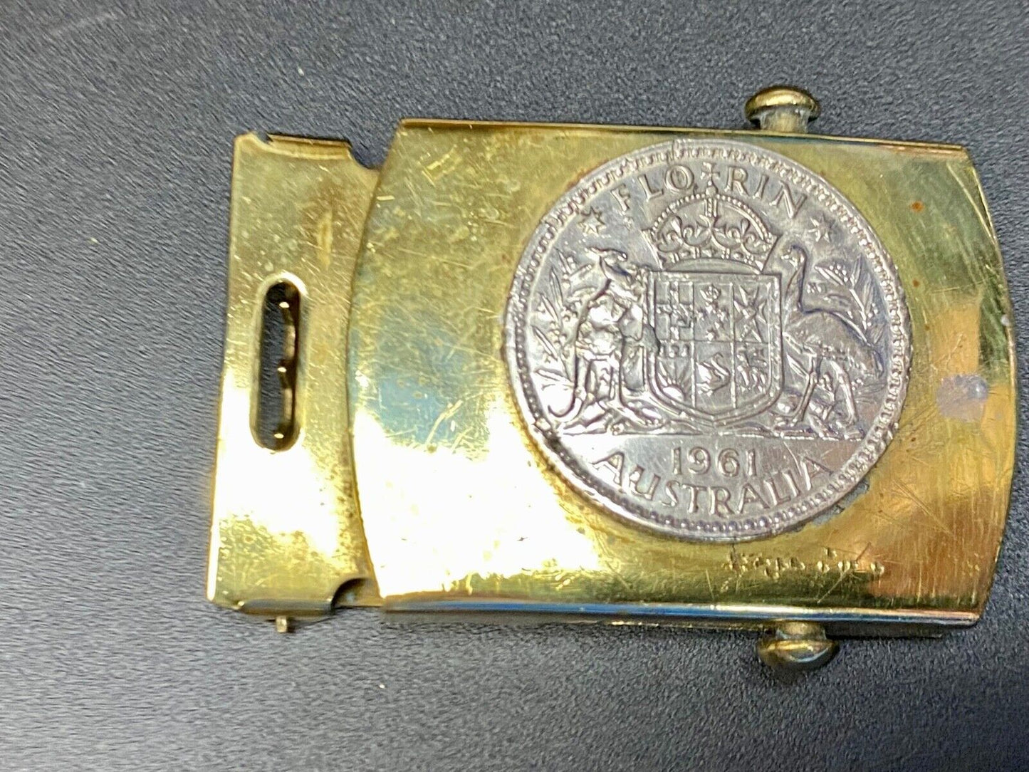 1961 AUSTRALIAN SILVER ONE 1 FLORIN mounted in Coin Collectors belt buckle
