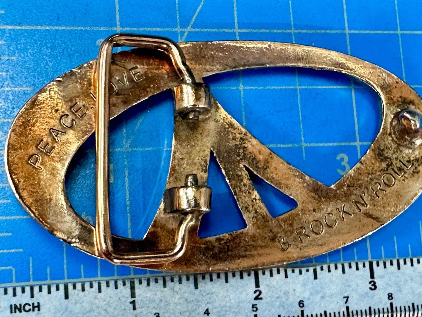 2OH Logo Emblem Peace love & Rock & Roll gold color belt buckle