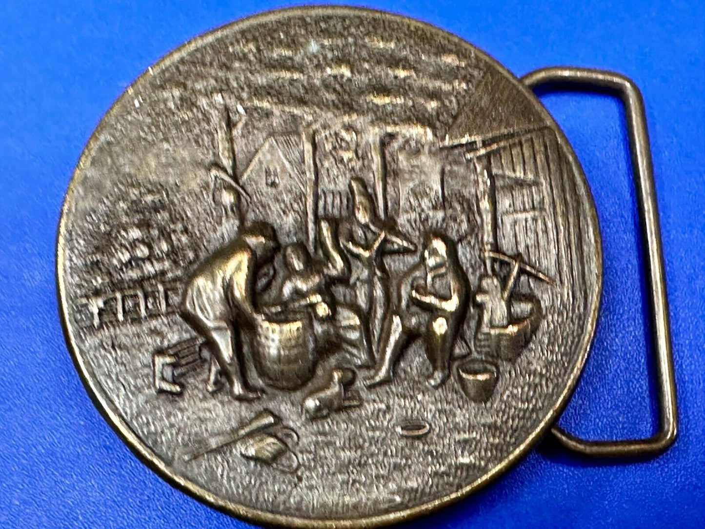 Village Scene Fiddle Miner Workers Bergamot Brass Works A-72 Belt Buckle