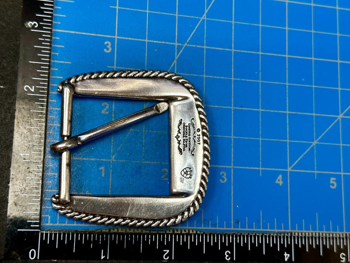 Ariat 2007 Ranger Style Detailed Flower Swirl - Rope Outlined Belt Buckle