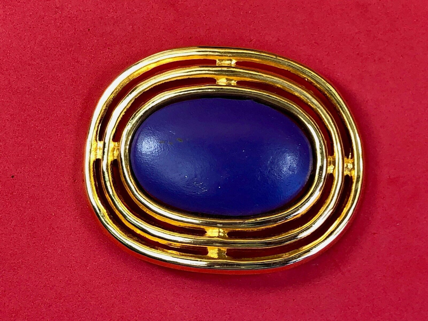 Vintage Belt scarf Clip buckle unknown signature - gold tone rings, blue center