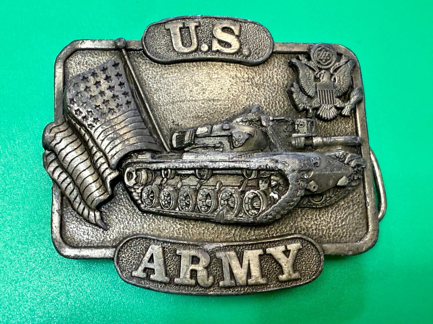 Bergamot U.S. Army K-132 Tank Flag Vtg. 1982 United States Military Belt Buckle