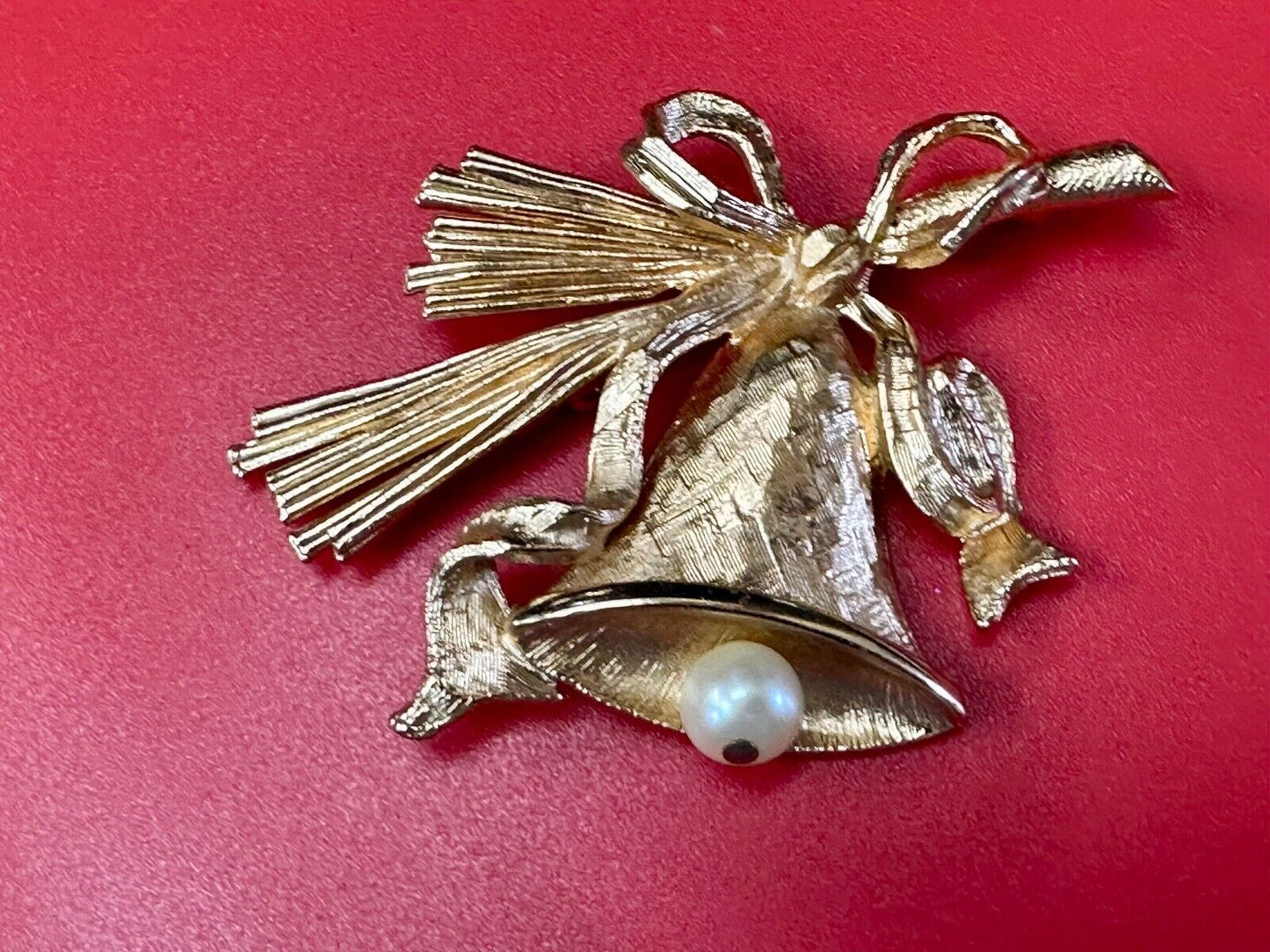 Bell / pearl ringer - Napier signed vintage gold tone brooch pin