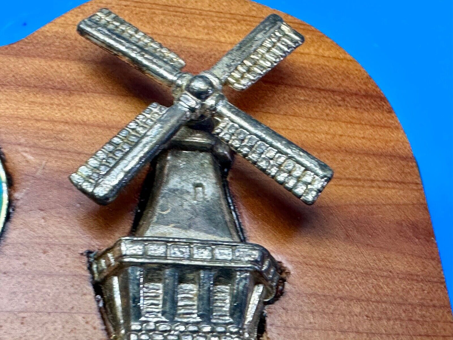 Vintage Artisan Inlaid Holland Michigan Pin and windmill Into wooden Belt Buckle