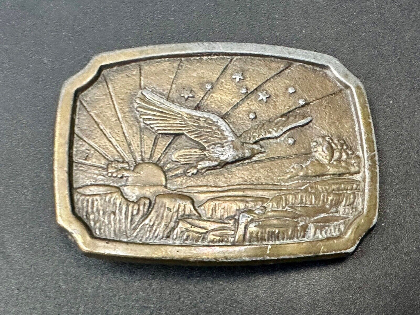 Beautiful American Eagle USA W/ stars sun rays vintage belt buckle