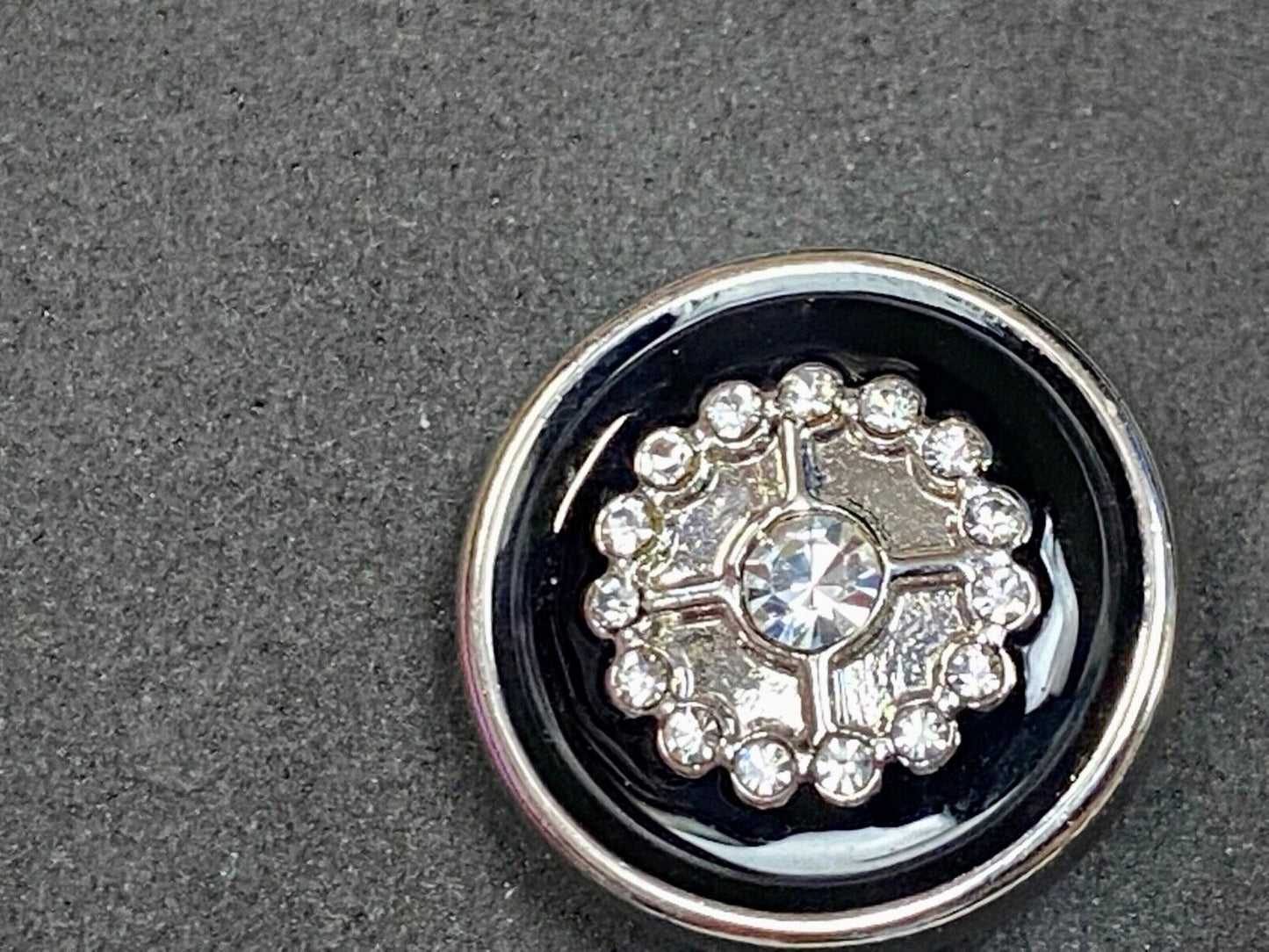 Black Enameled Rhinestone accented 18mm Ginger Snap Magnolia And Vine