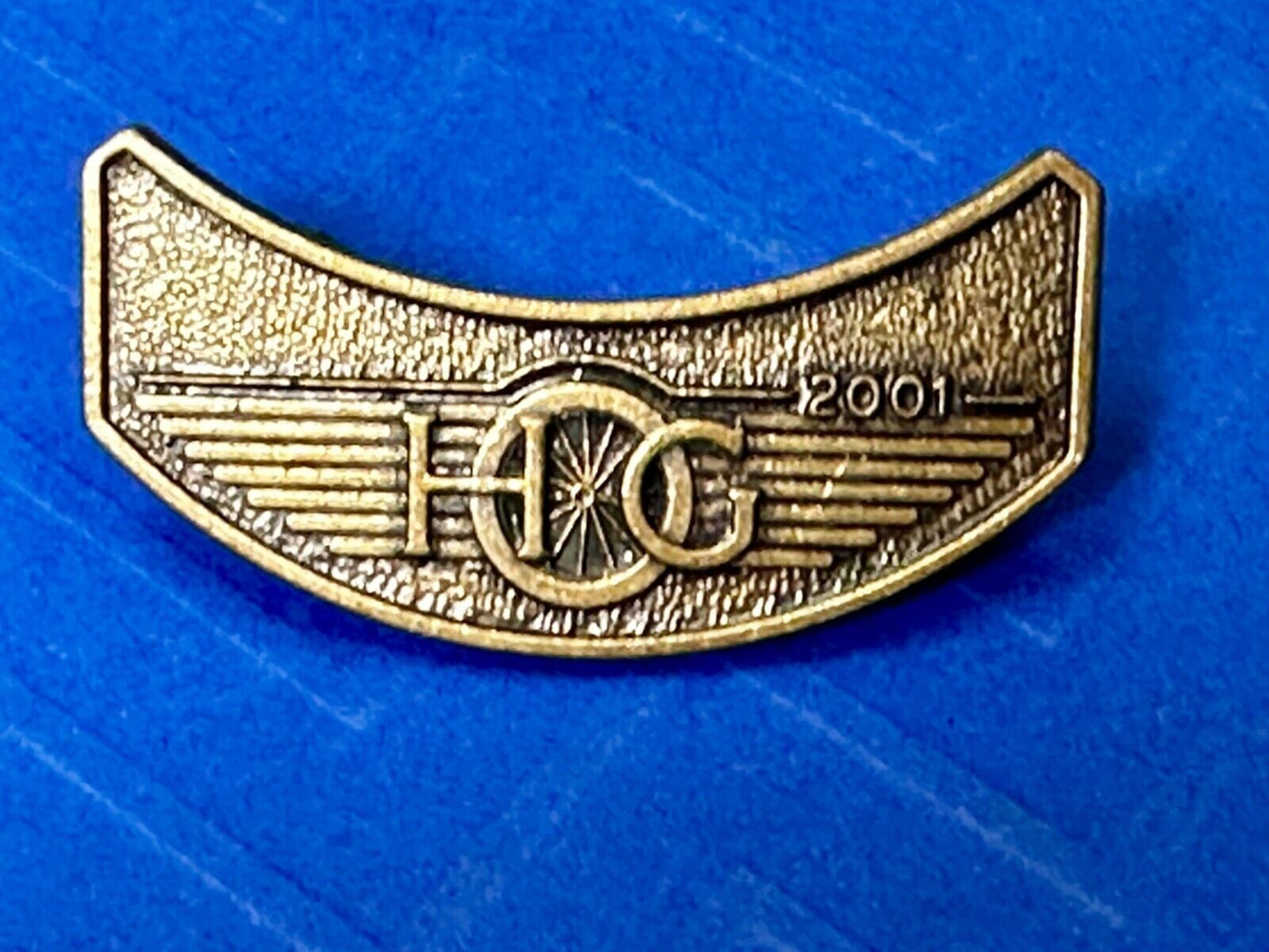 2001 Club pinback Harley Davidson Owners Group HOG Pin for Jacket or Vest