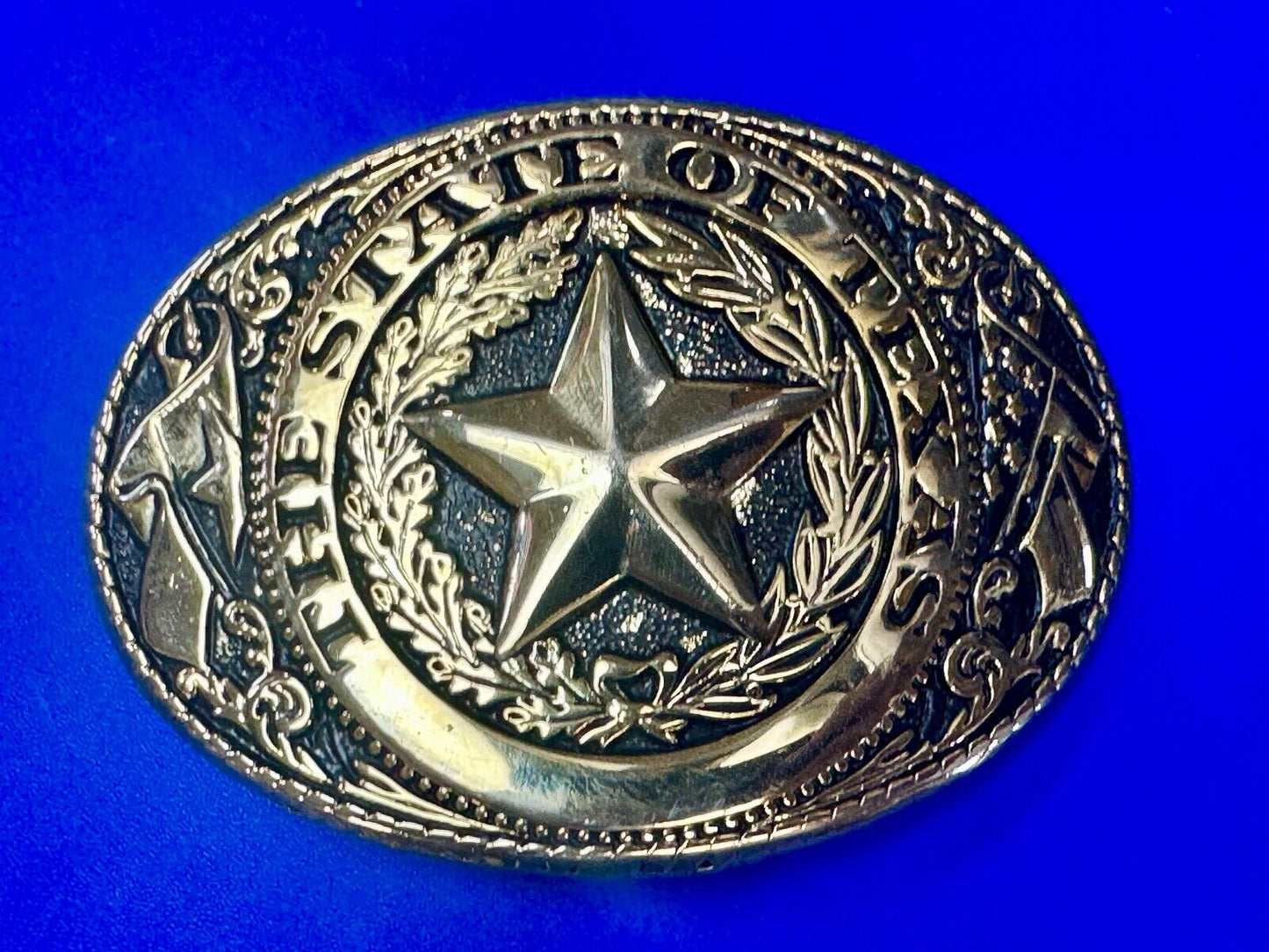 The Great State of Texas Star & Flag gold & black color western belt buckle