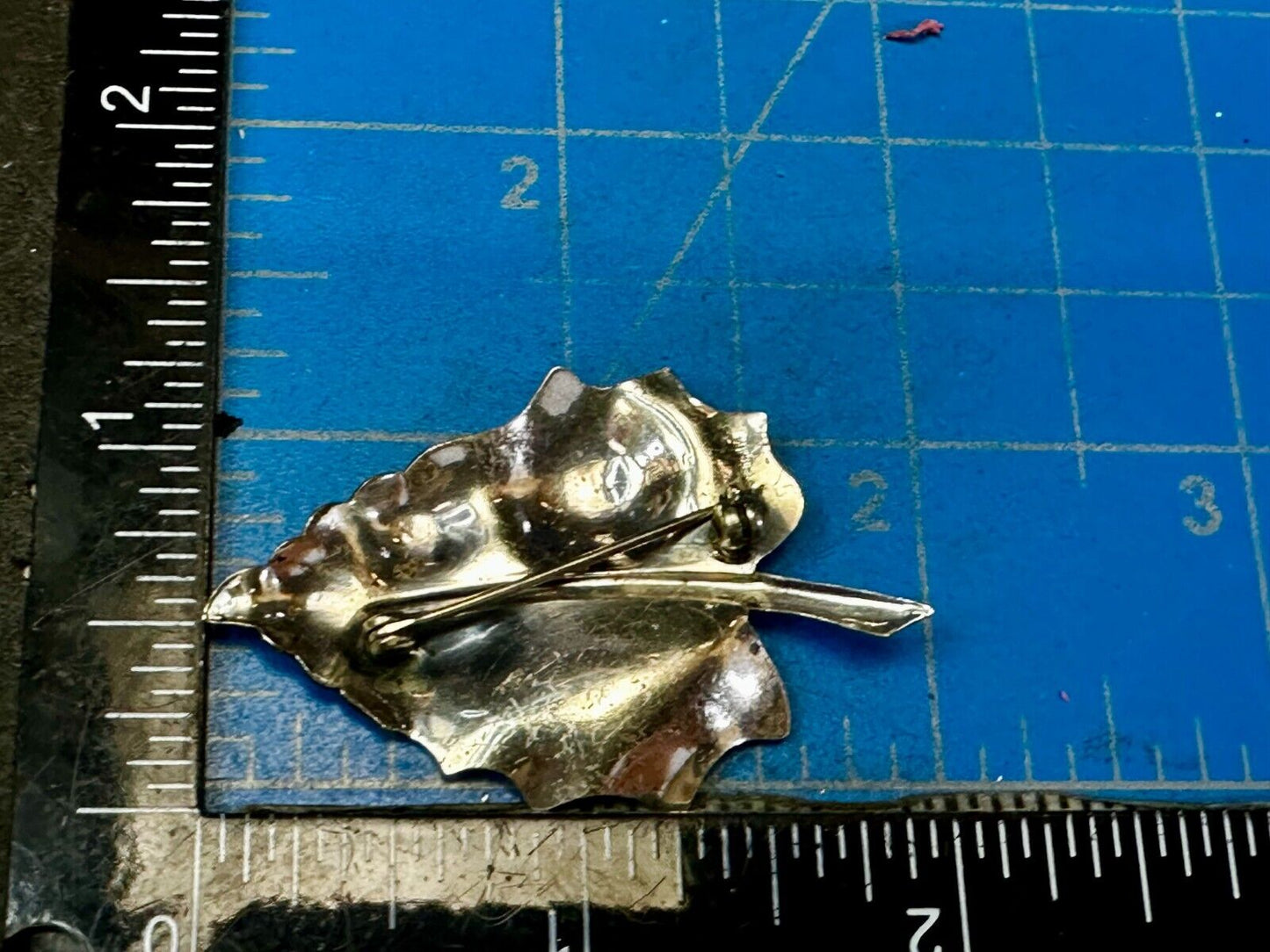 2" Autumn Fall Curvy Leaf Figure Sterling Silver Brooch Pin