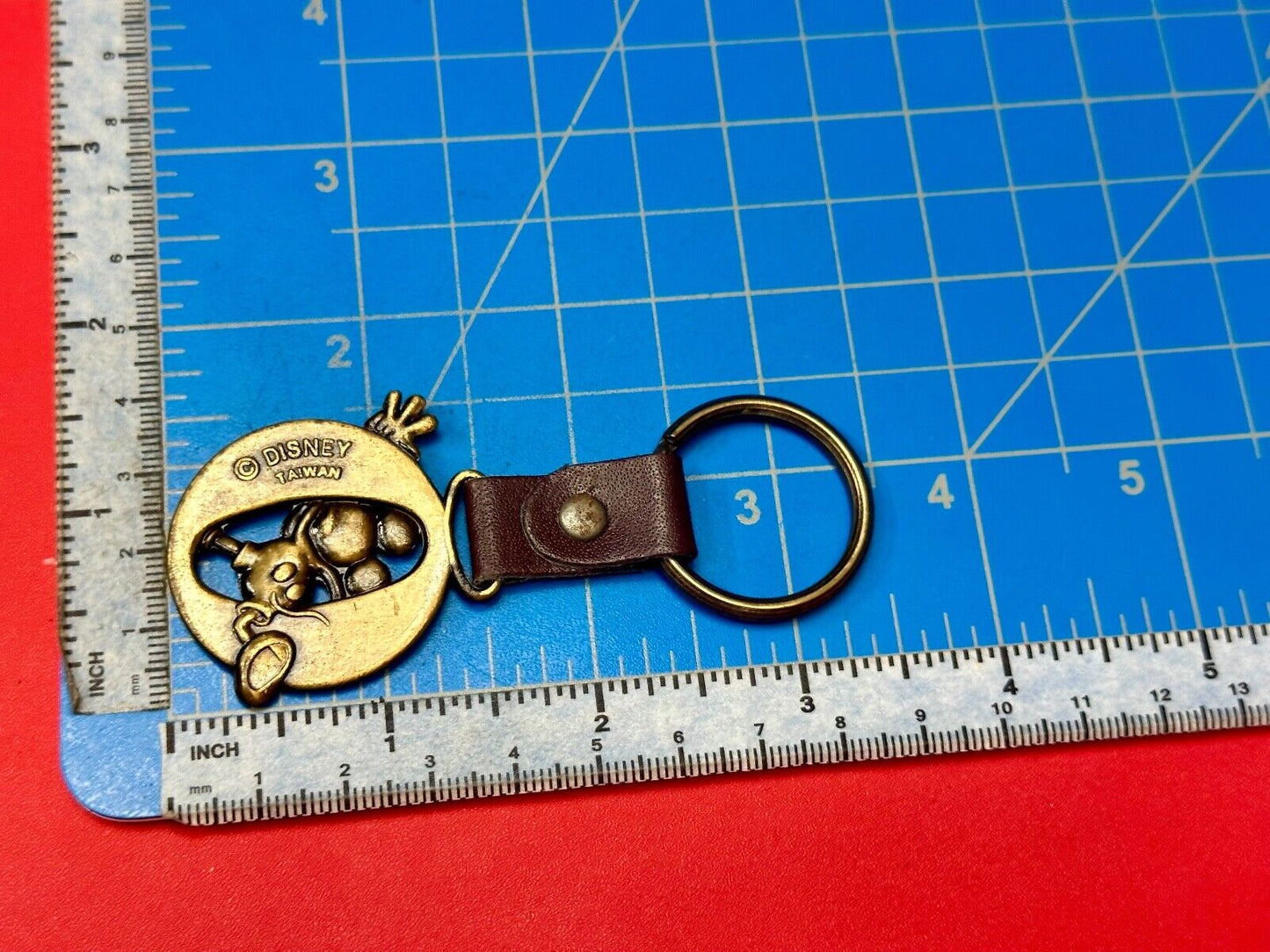 VINTAGE LETTER INITIAL O MICKEY MOUSE DISNEY KEYCHAIN BRASS and LEATHER FOB