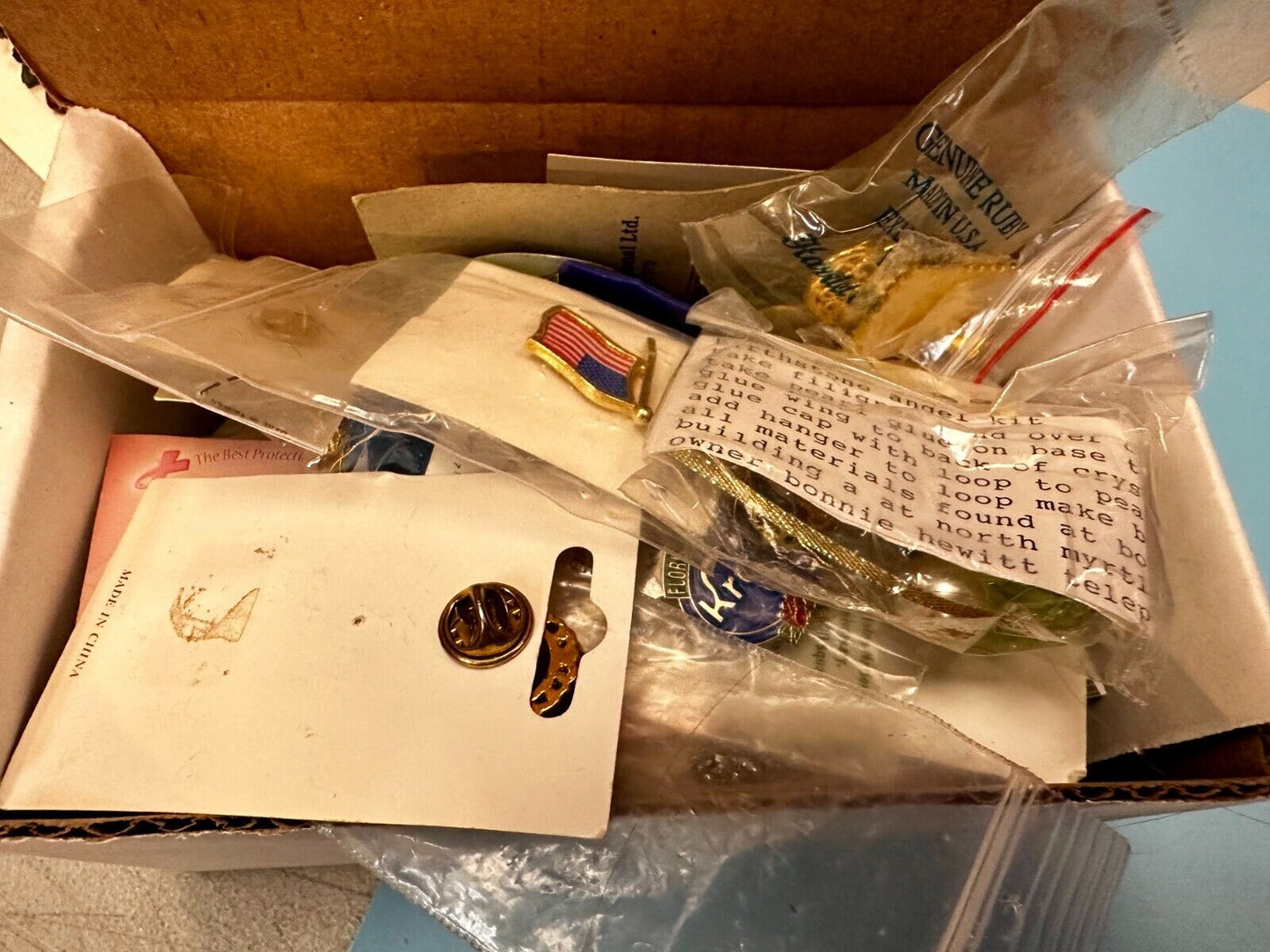 Vintage & Modern NOS Brooches & Pin's Resale Bulk Lot, Junk Drawer Grab Bag
