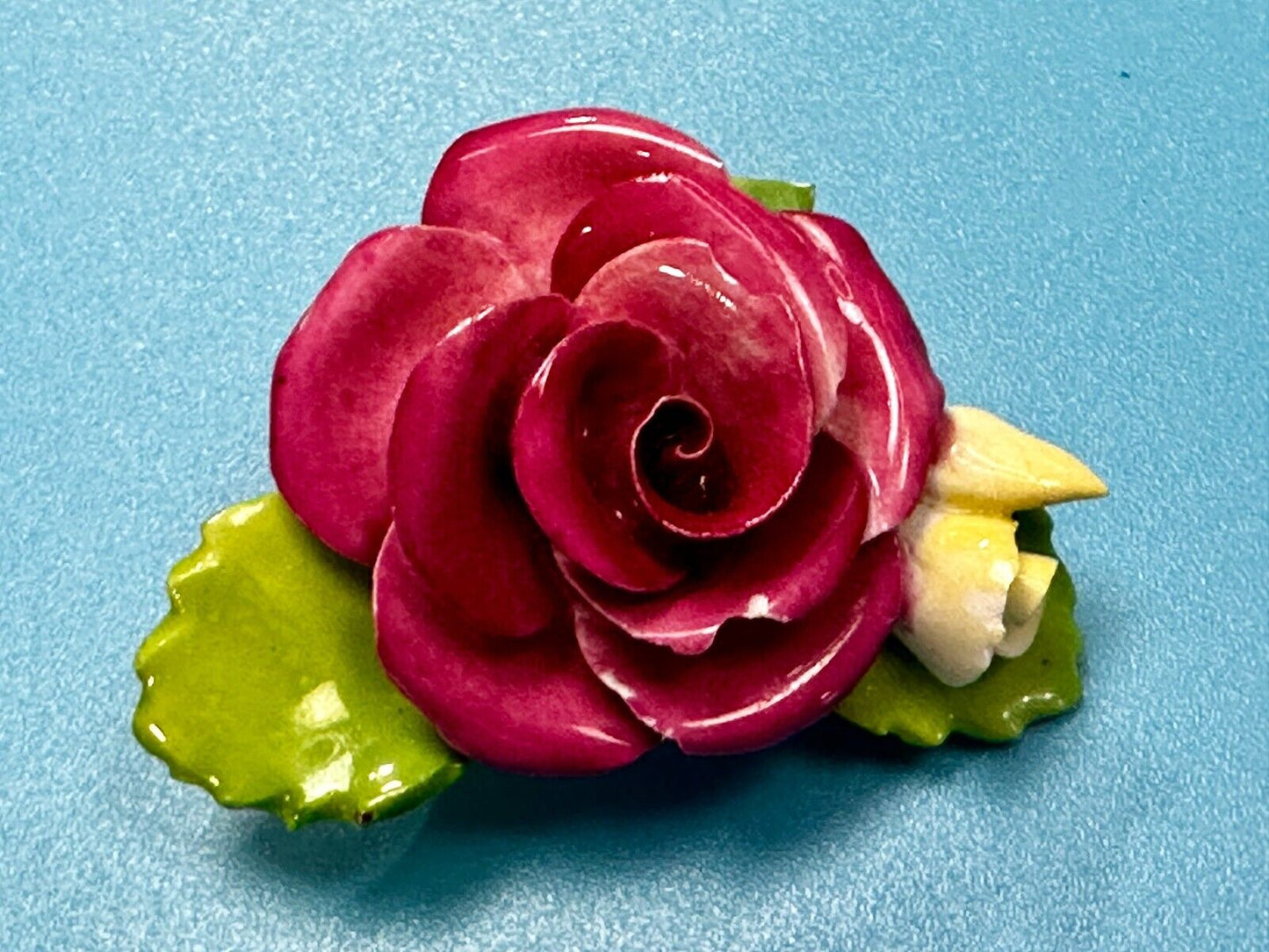 Beautiful Porcelain Red Roses with Green Leaf Brooch Pin Signed by Cara China