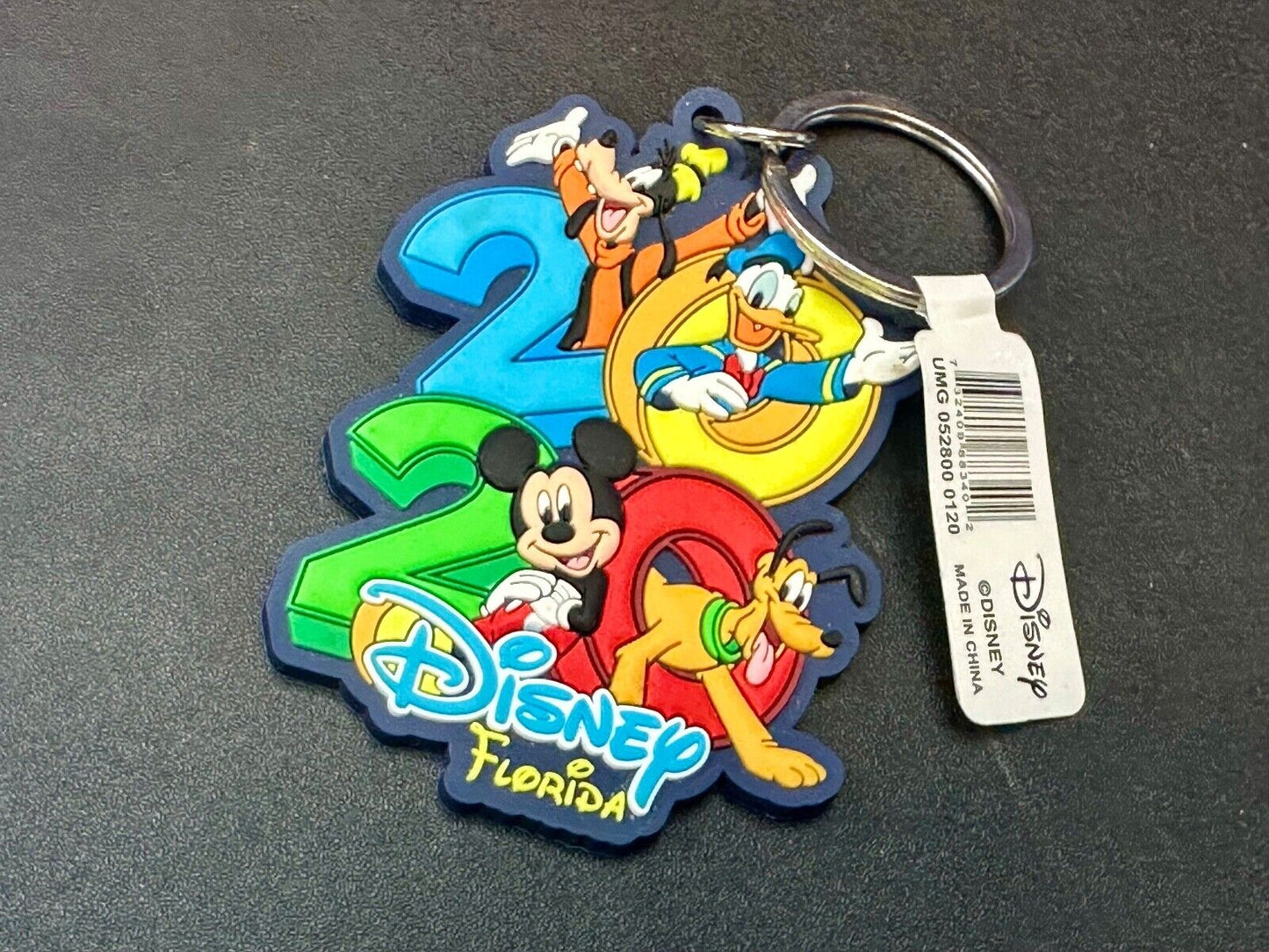2020 Celebration Disney Florida Mickey Goofy Pluto Keychain - Key Ring Chain