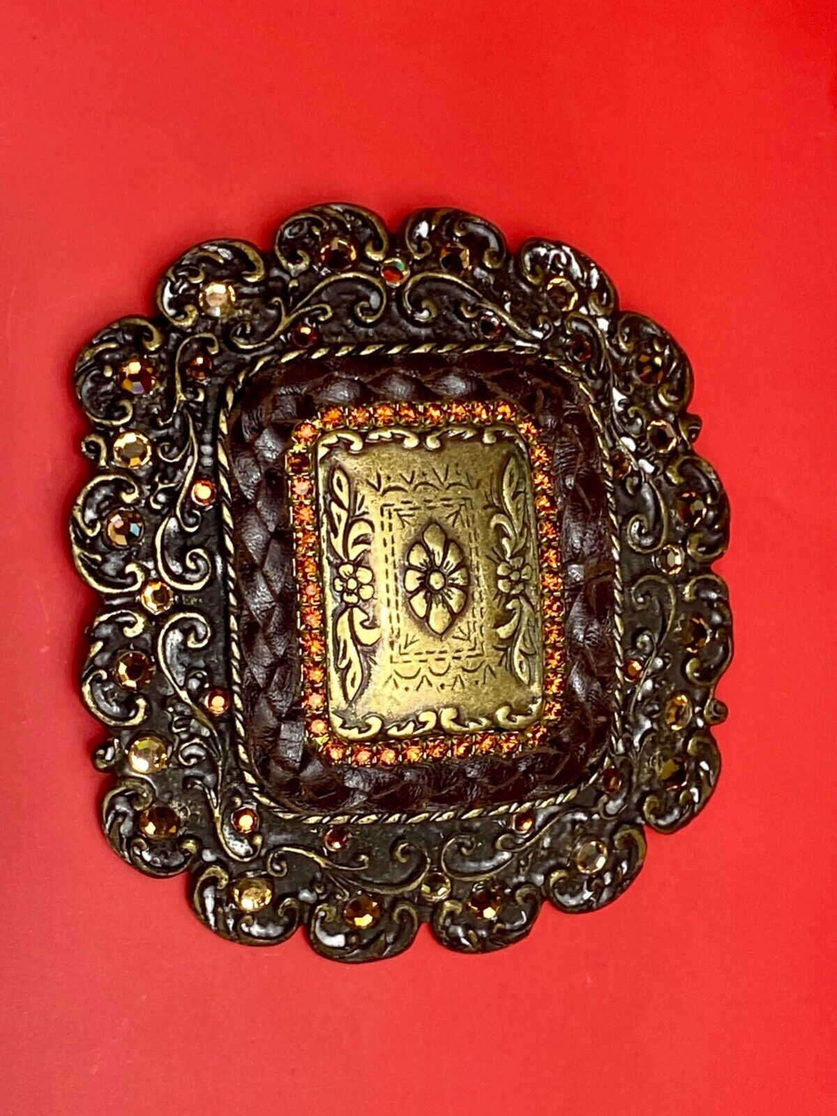 Beautiful leather & rhinestone accented Mesh center India inspired belt buckle