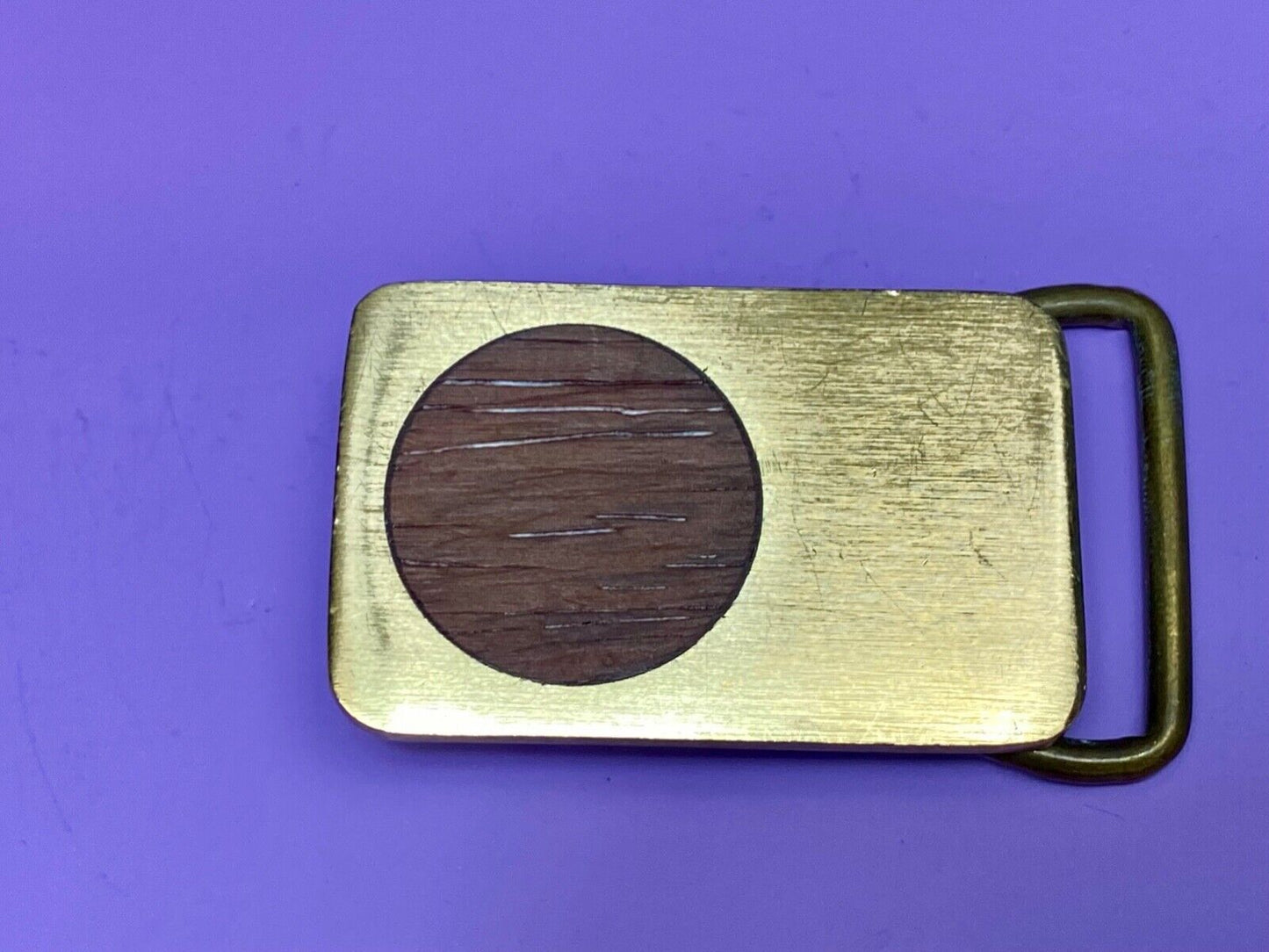 VINTAGE 1979 *WOOD INLAID (ROUND SHAPE)* SOLID BRASS BTS BELT BUCKLE