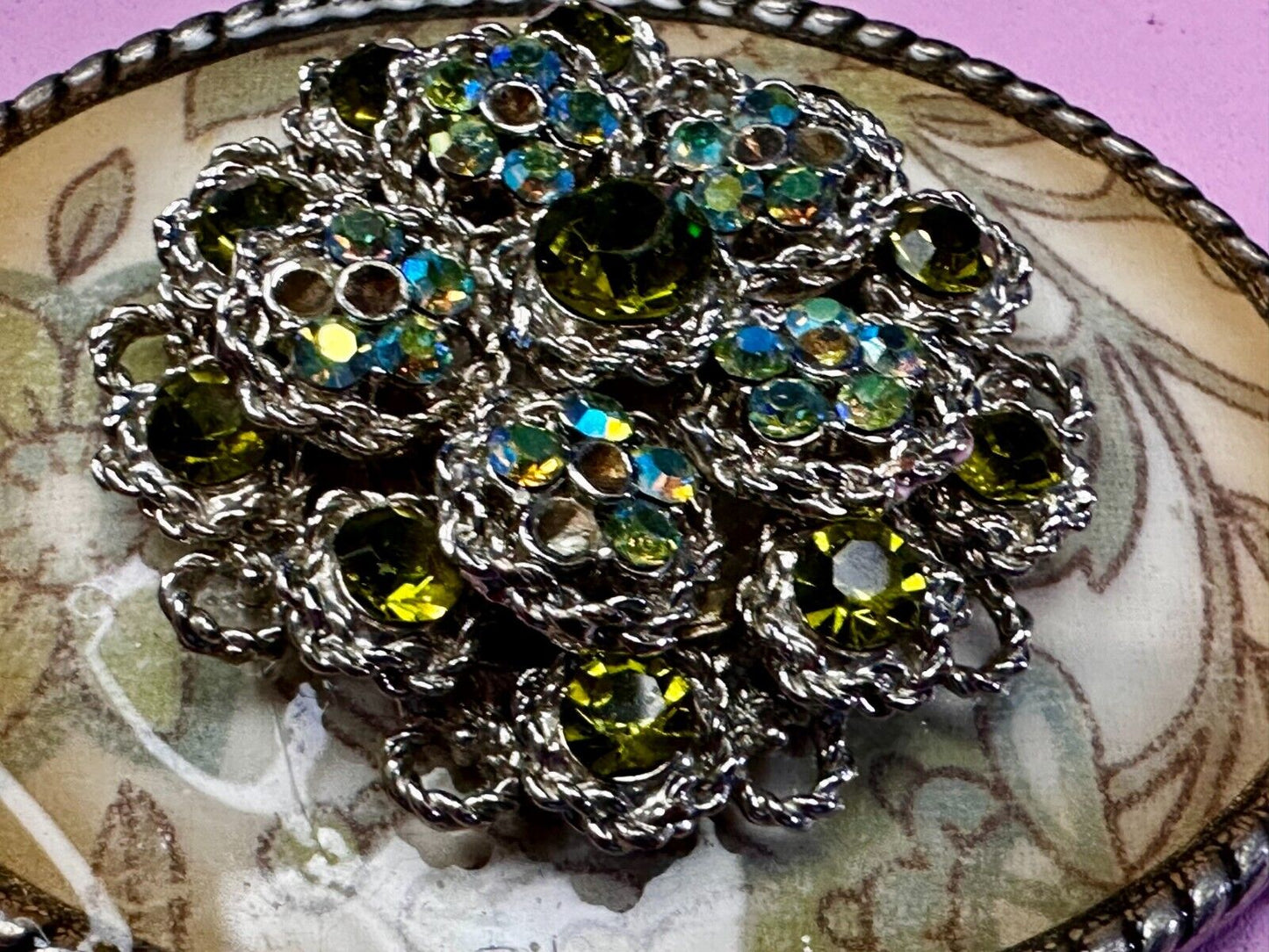 Beautiful Chunky Centerpiece Flower Pattern Rhinestone Accented IVAN Belt Buckle