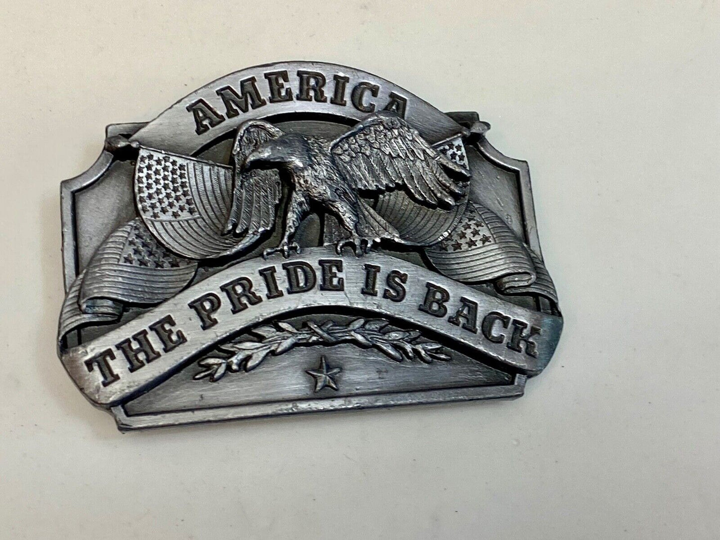 Vintage 1986 ***America*** The Pride Is Back Pewter Buckle By Siskiyou D-40