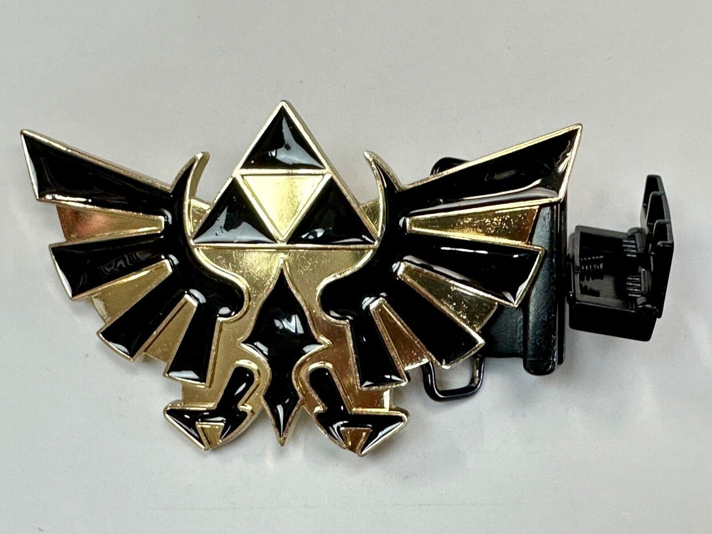 THE LEGEND OF ZELDA Black and Gold Triforce 2015 Nintendo gamers BELT BUCKLE