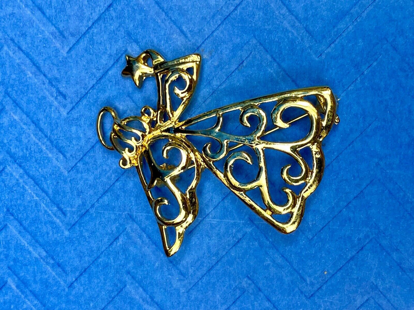 Vintage Angle Unique Cutout Gold Tone Brooch Pin By Premier Designs