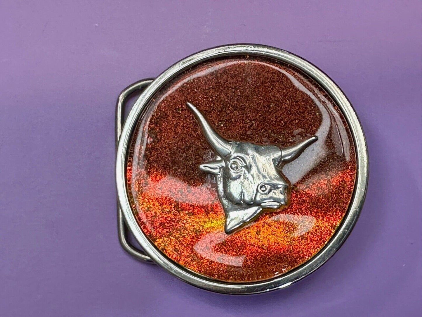 Texas Longhorn - Silver tone dimensional Steer on round retro red Belt Buckle