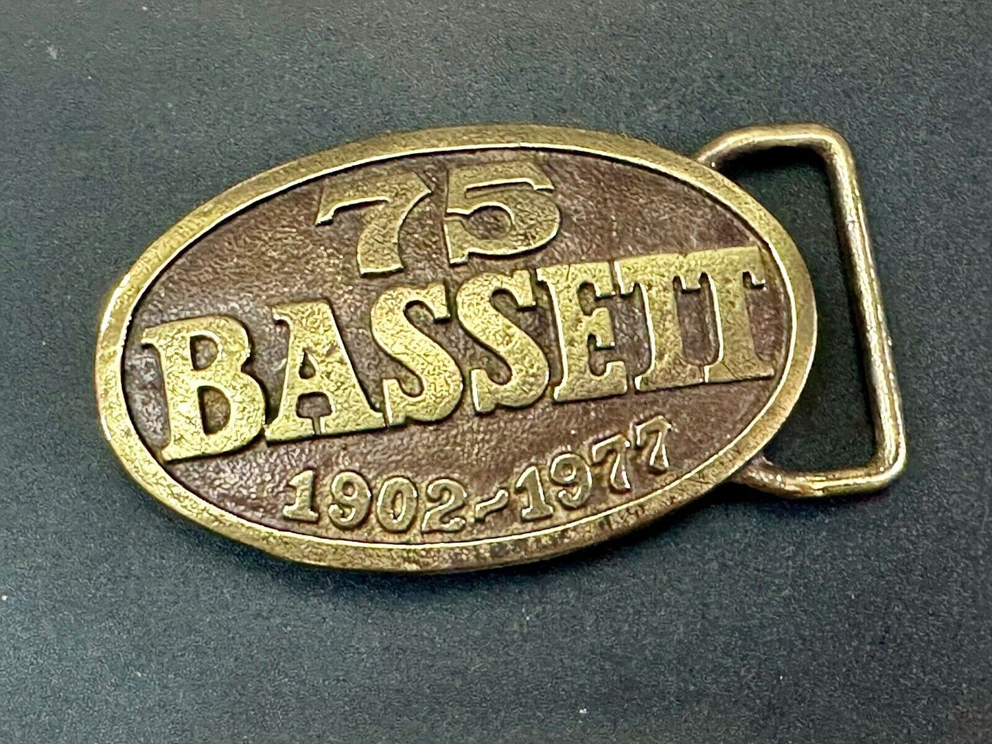 Vintage 75 BASSETT Furniture 1902 - 1977 solid brass belt buckle