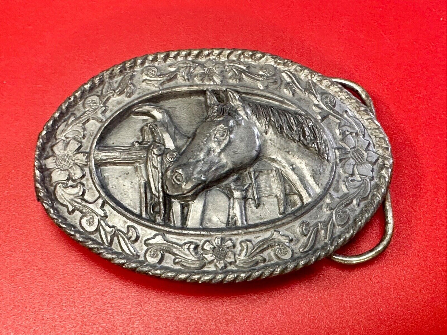 Vintage 1985 Horse lovers siskiyou pewter belt buckle