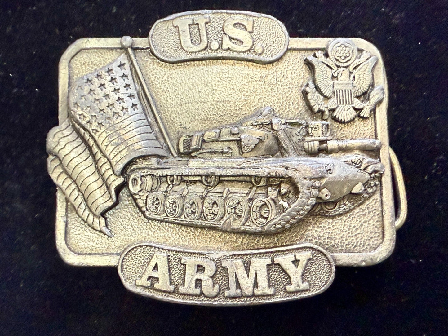 Bergamot U.S. Army K-132 Tank Flag Vtg. 1982 United States Military Belt Buckle