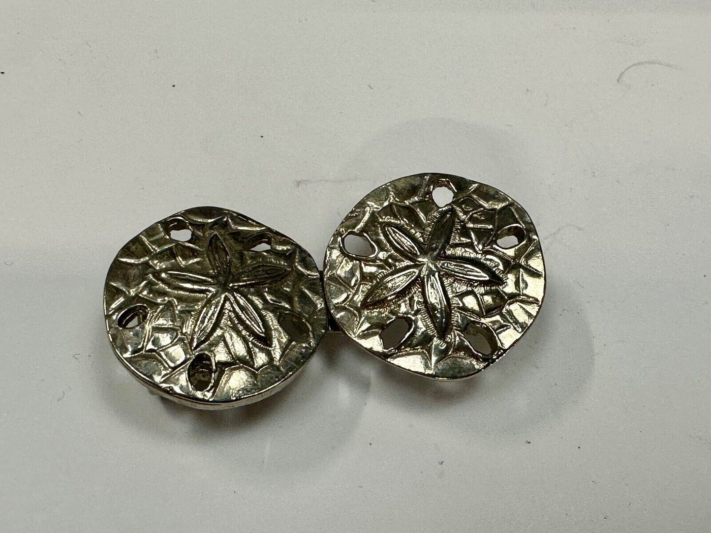2" Sand Dollars - Vintage Two-piece interlocking gold tone belt buckle