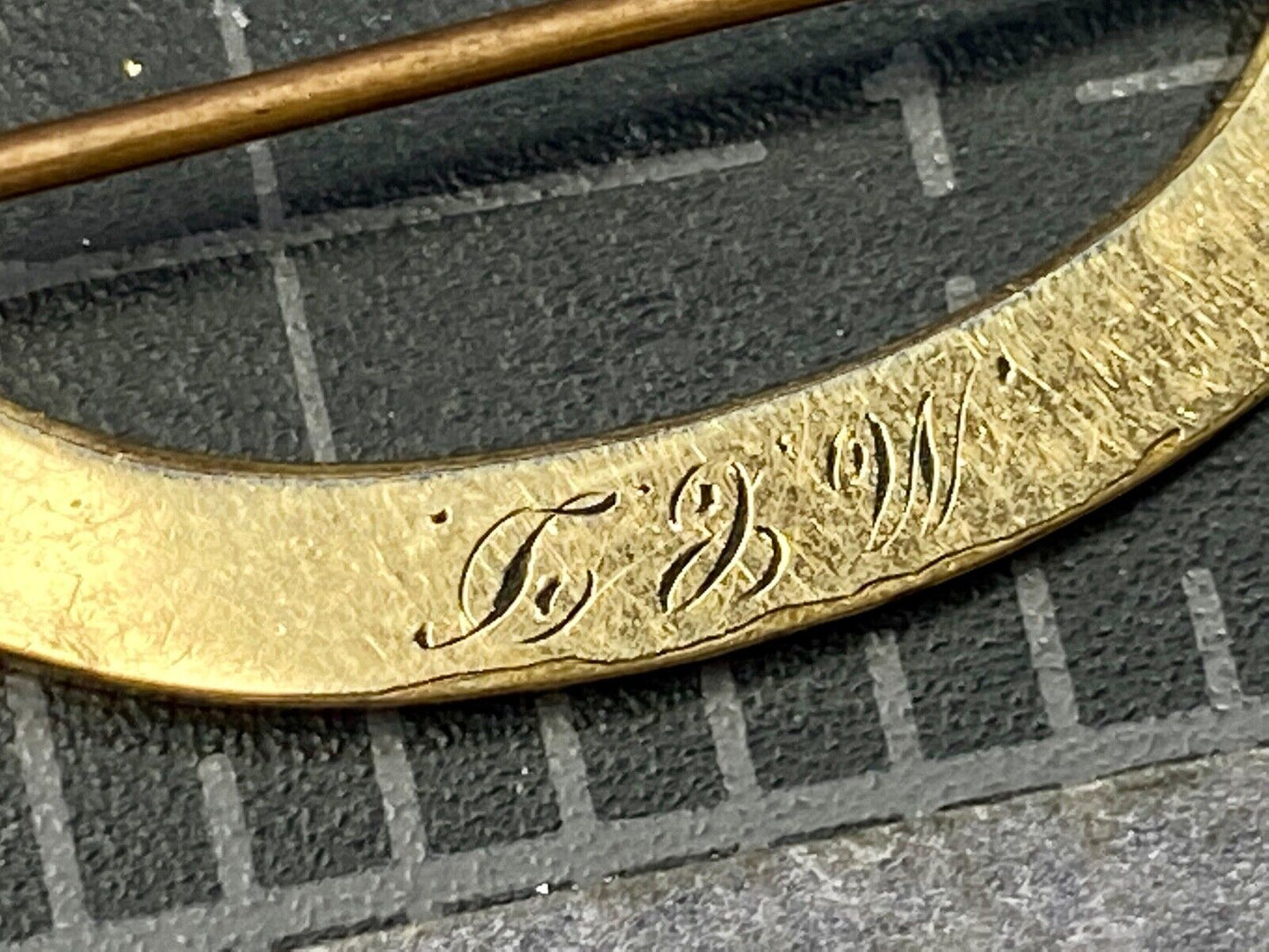 Antique Art Nouveau E. Ira Richards and Co. Oval Brooch Pin by E.IRA & CO.