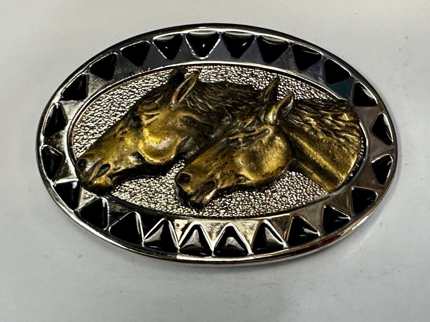 Two Horse Head - Vintage two tone oval Belt Buckle with black arrow boarder