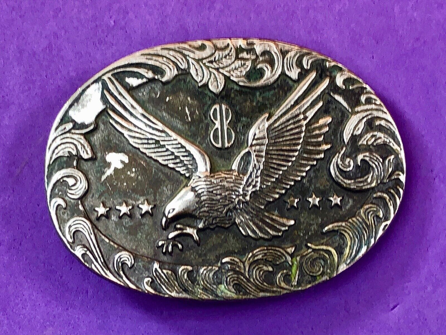 Vintage belt buckle of Flying Diving Hunting Eagle, Bird, Grouse, Stars