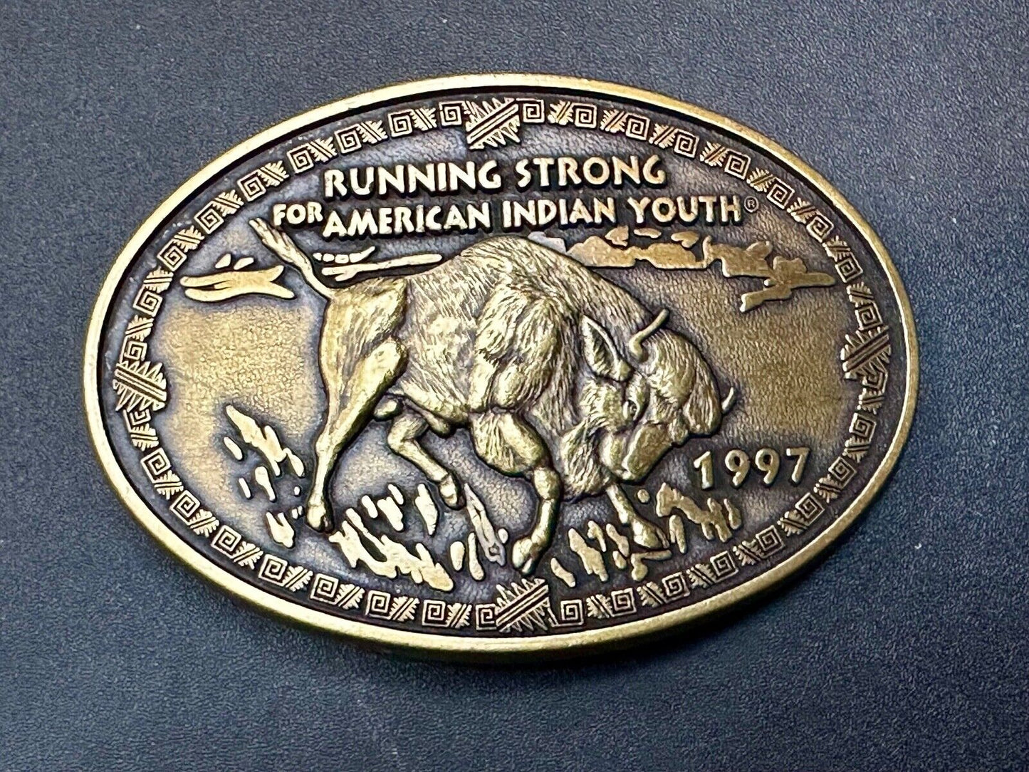 1997 RUNNING STRONG FOR AMERICAN INDIAN YOUTH BUFFALO BELT BUCKLE