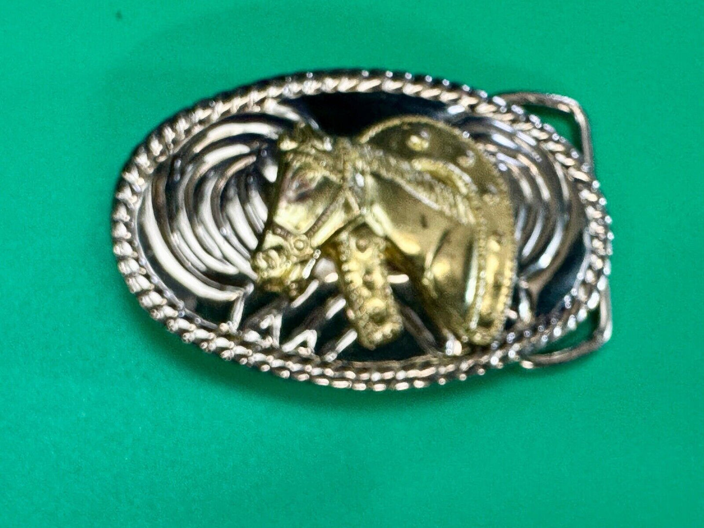 Beautiful NOS Horse head / lucky horseshoe - small two tone oval belt buckle