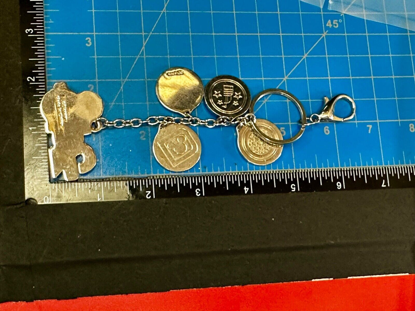 2018 Walt Disney World Souvenir Charm Keychain - Key Ring Chain