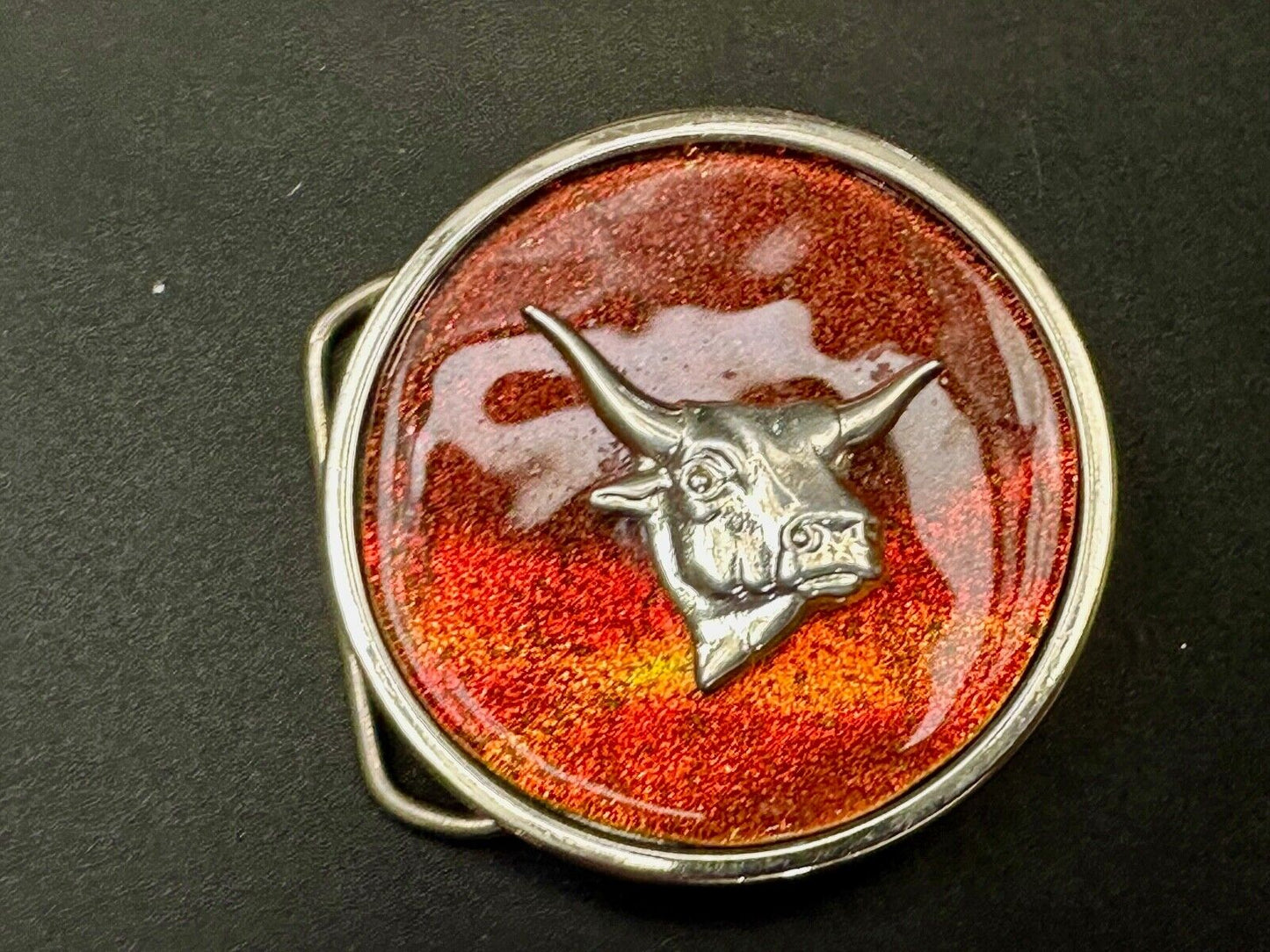 Texas Longhorn - Silver tone dimensional Steer on round retro red Belt Buckle