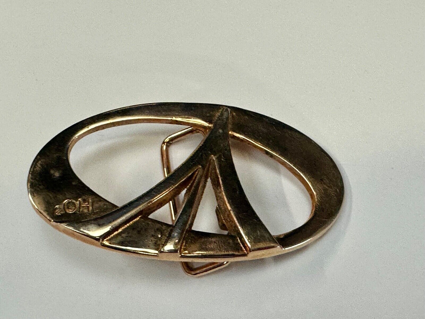 2OH Logo Emblem Peace love & Rock & Roll gold color belt buckle
