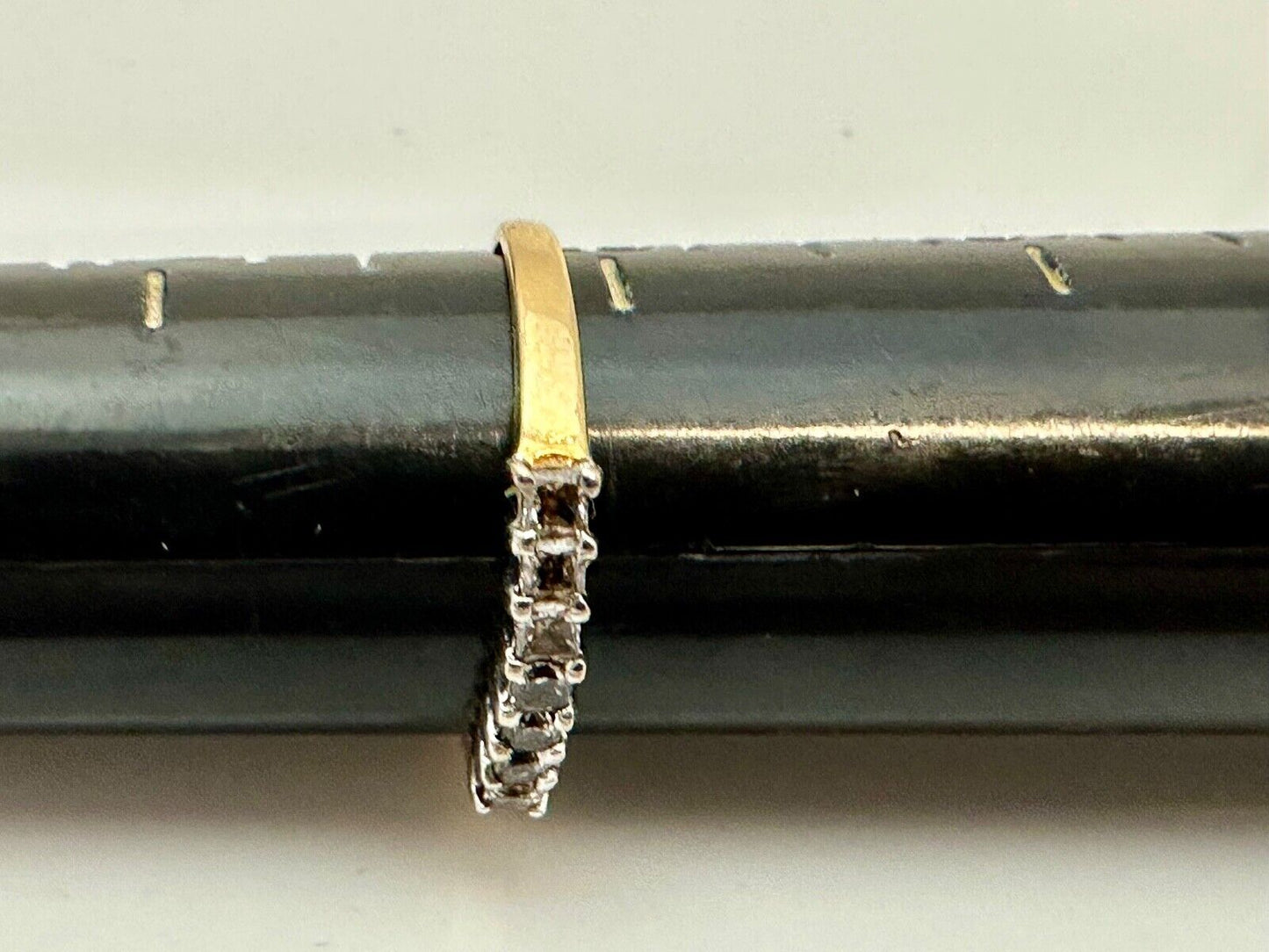 10K Gold 7-Stone Bar Setting Anniversary Ring Band CZ 1.3g Signed CRP 7 3/4 8