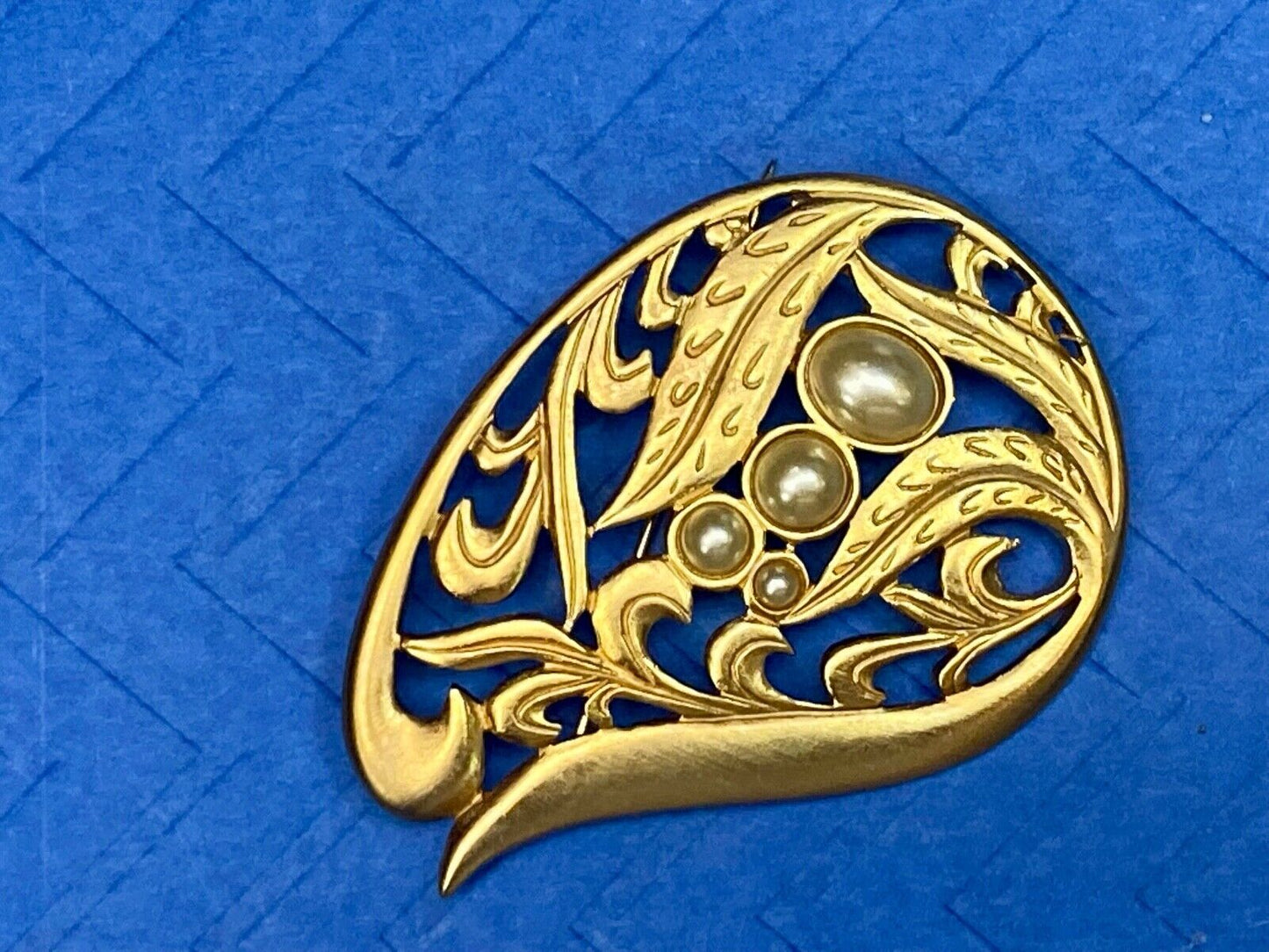 Art Nouveau Leaf Pearls Gold Tone Brooch Pin Costume Jewelry Signed Venue