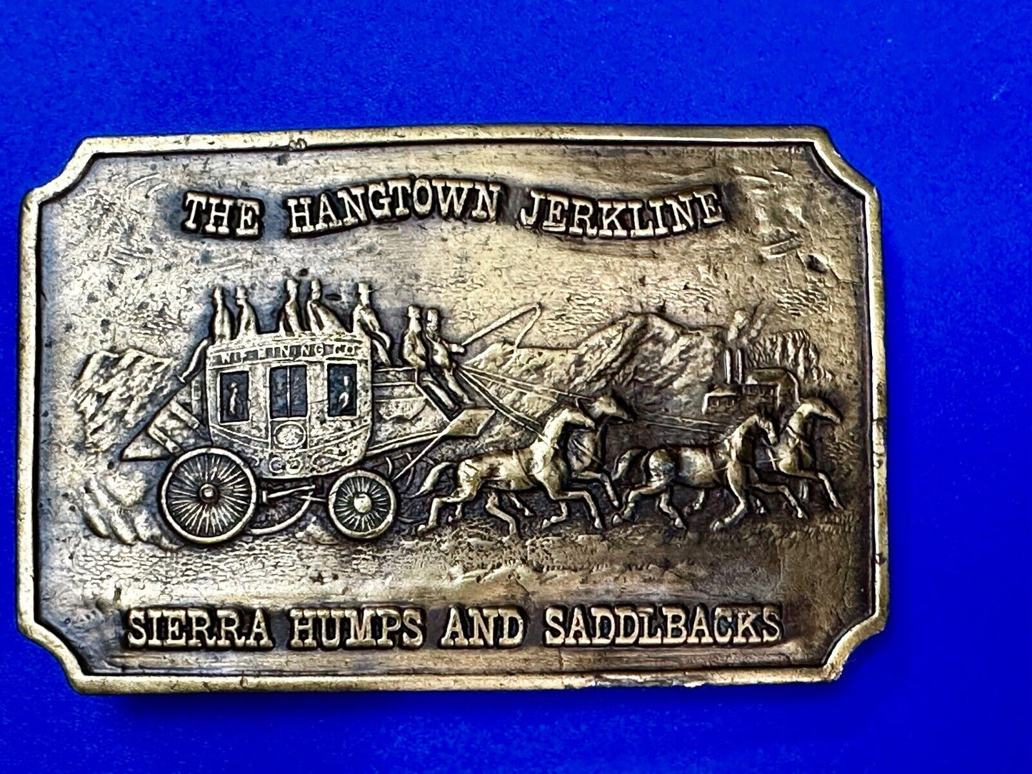 The Hangtown Jerkline Sierra Humps and Saddleback Vintage Bergamot Belt Buckle