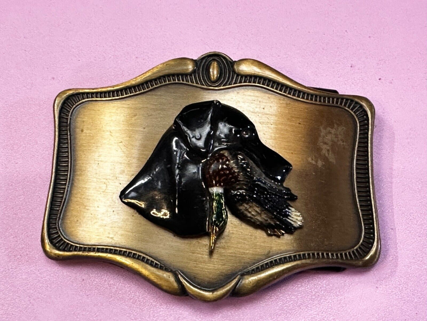 Black Labrador Retriever Bird Dog Wild Duck Hunting Vintage Raintree Belt Buckle