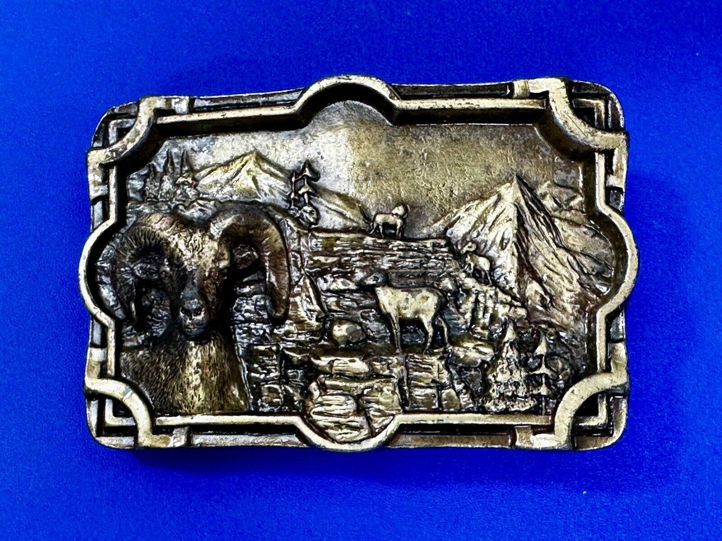 Bighorn Ram Mountain Goat Sheep Wildlife Scene Vintage Hand Cast? Belt Buckle
