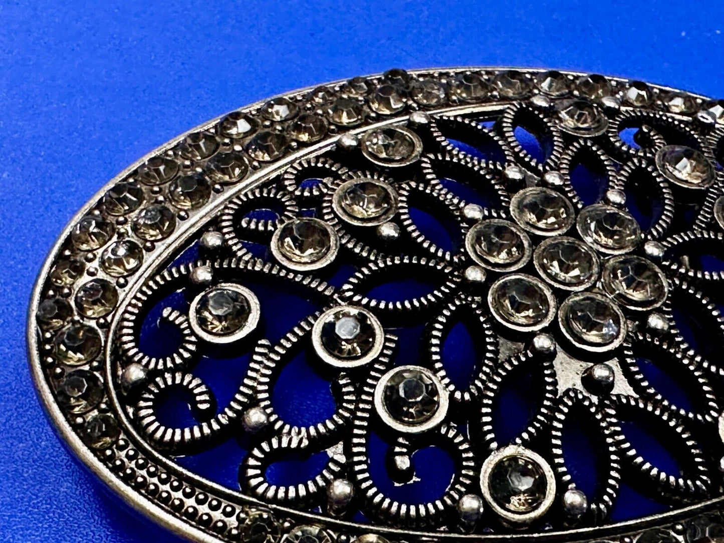 Beautiful Victorian Style Flower See Through Rhinestone Accented Belt Buckle
