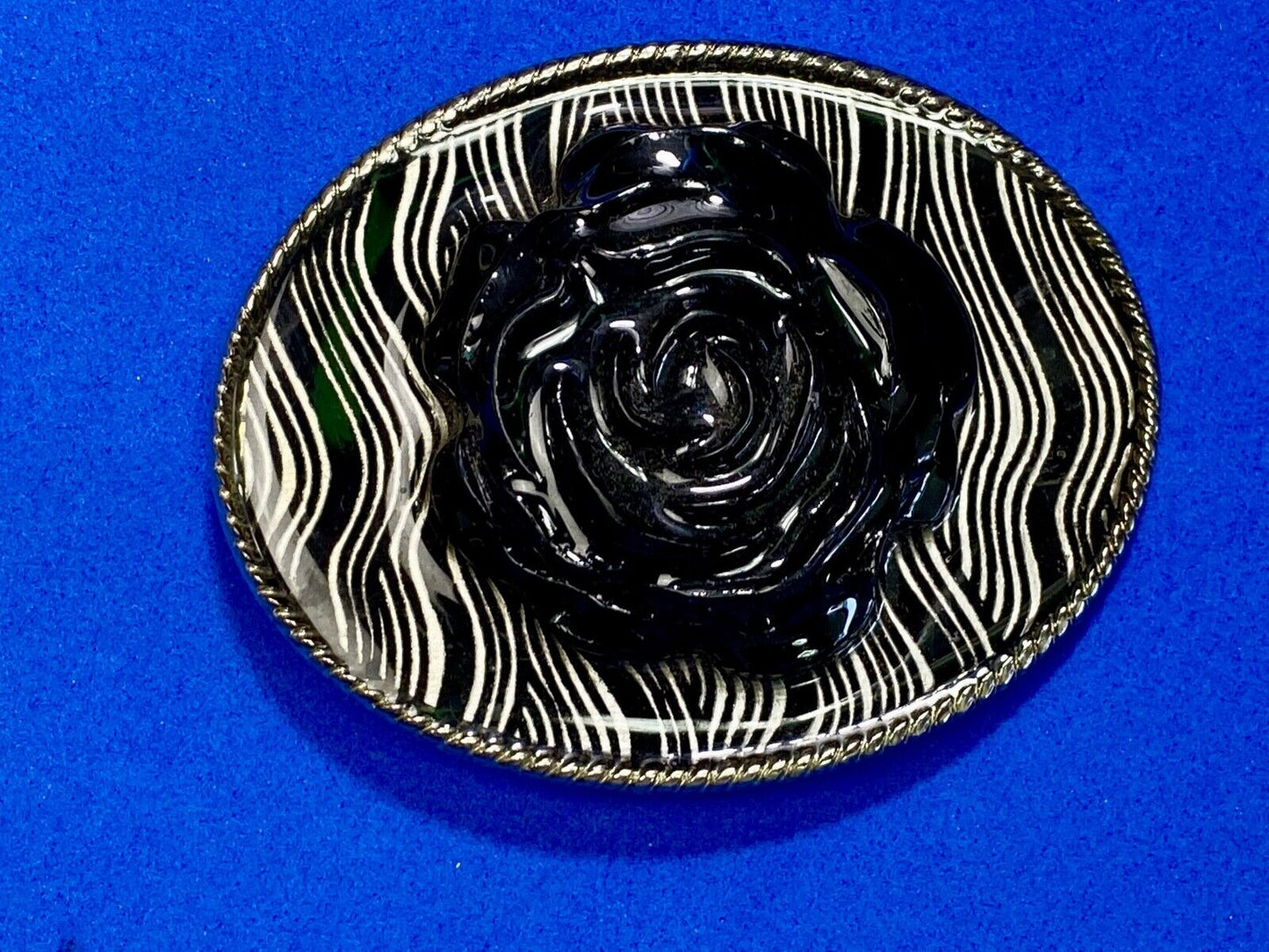Trippy Black And White Flower Theme Wavy Lines Oval Belt Buckle