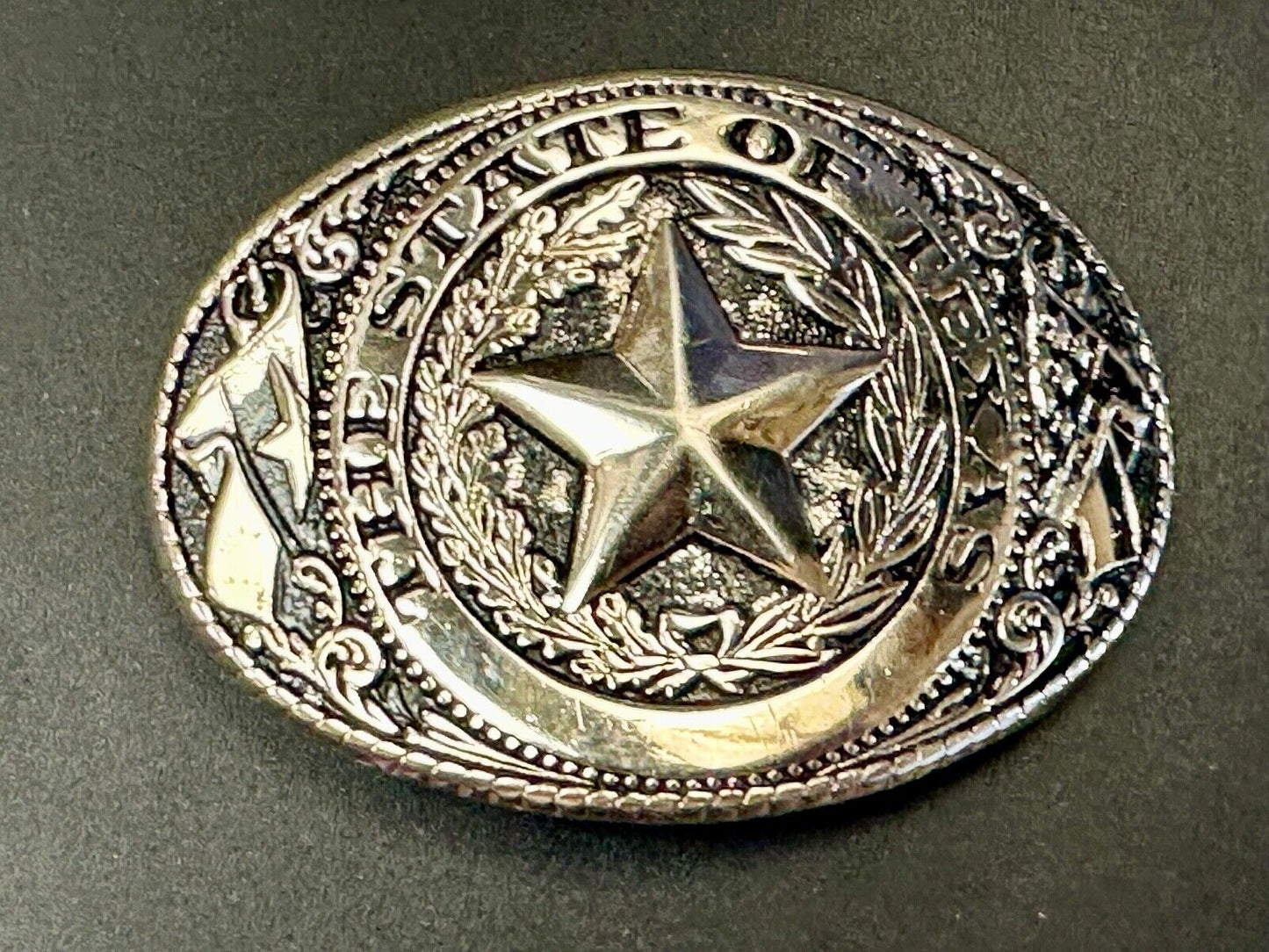 The great state of TEXAS - Tx Star Flag - Silver tone vintage belt buckle