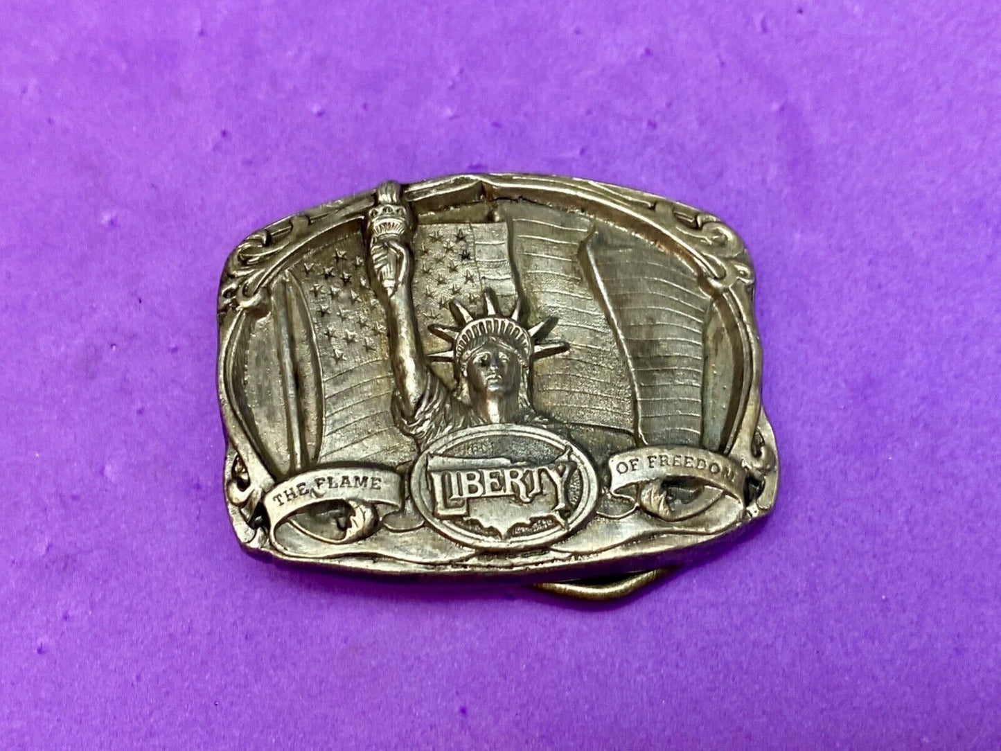 The Flame of Freedom. - Statue of Liberty 1986 Bergamot D-157 belt buckle