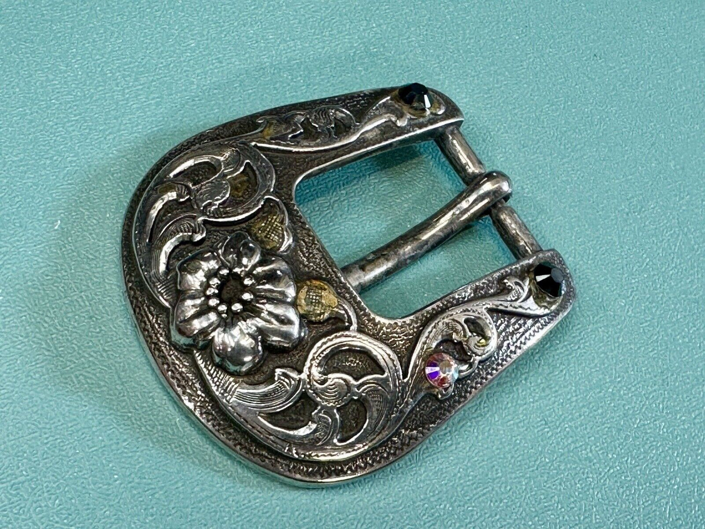 2" wide, silver tone ranger style cowgirls belt buckle