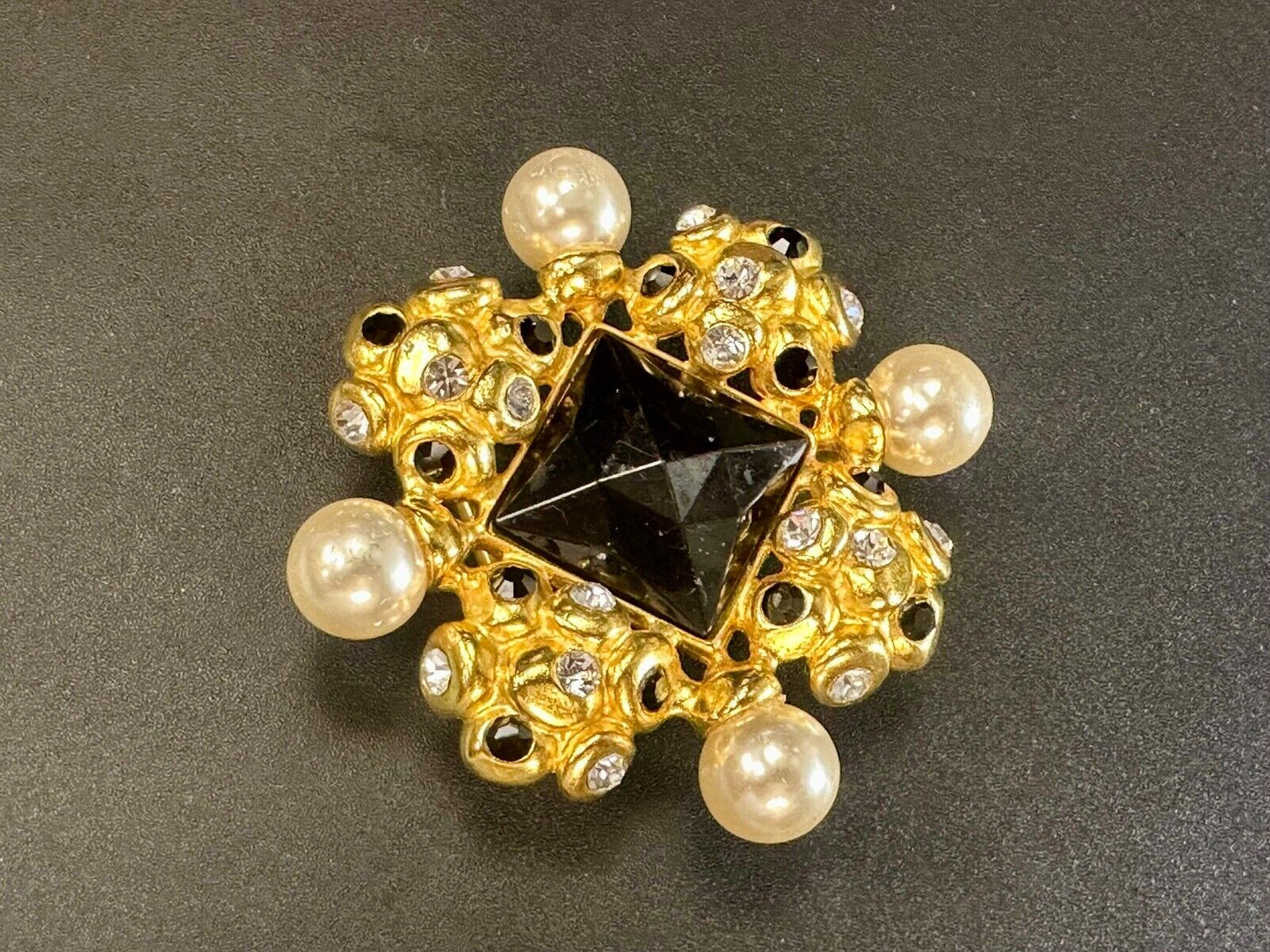 BEN AMUN, Czech Glass / Stone / Jeweled Large Vintage Beautiful belt buckle